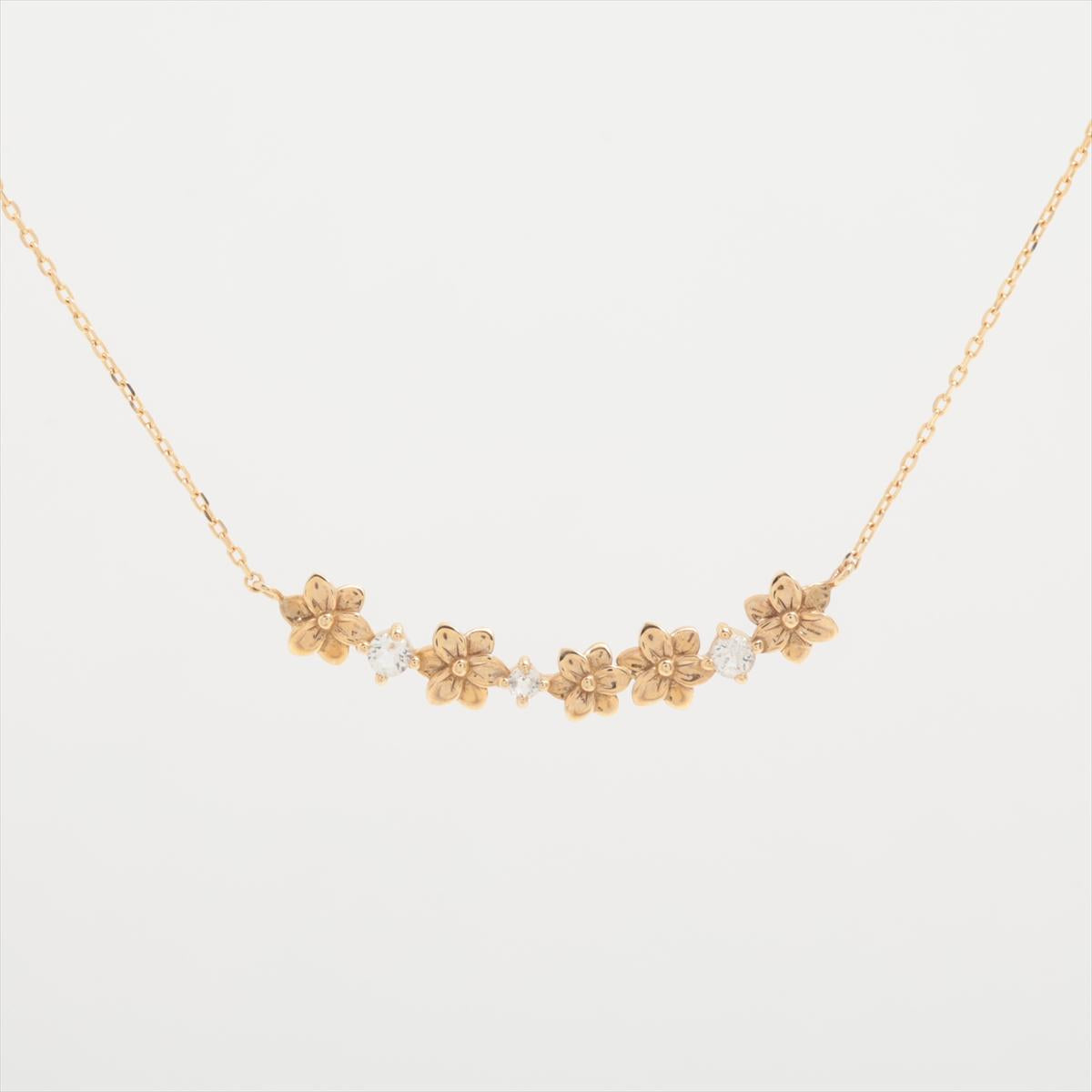 10k Yellow Gold Blooming Flower Bar Pendant Necklace