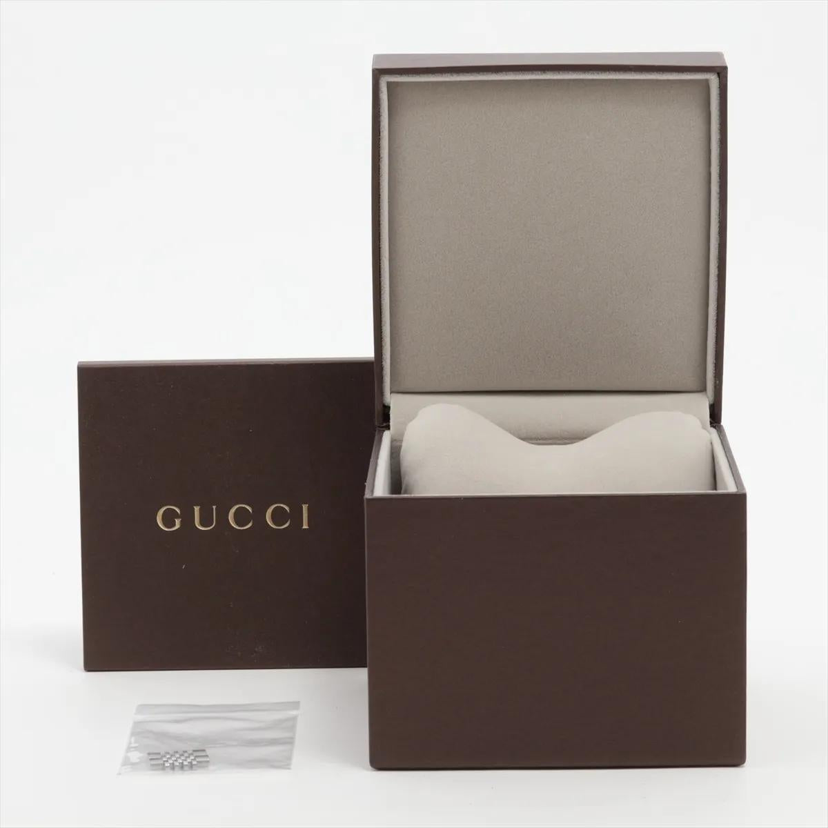 GUCCI Quartz 126.4 Watch. Gucci G Timeless Round 38mm.