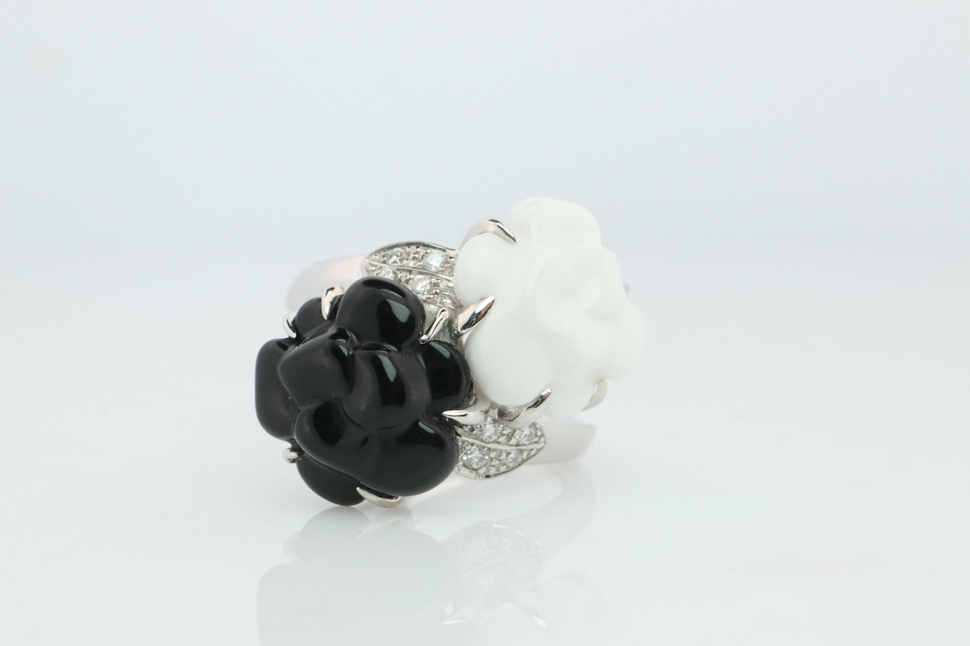 Chanel Camelia Ring. Genuine CHANEL 18k 750 Camelia Onyx Chalcedony Ring.