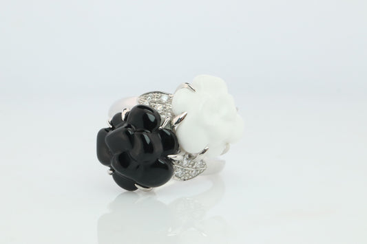 Chanel Camelia Ring. Genuine CHANEL 18k 750 Camelia Onyx Chalcedony Ring.