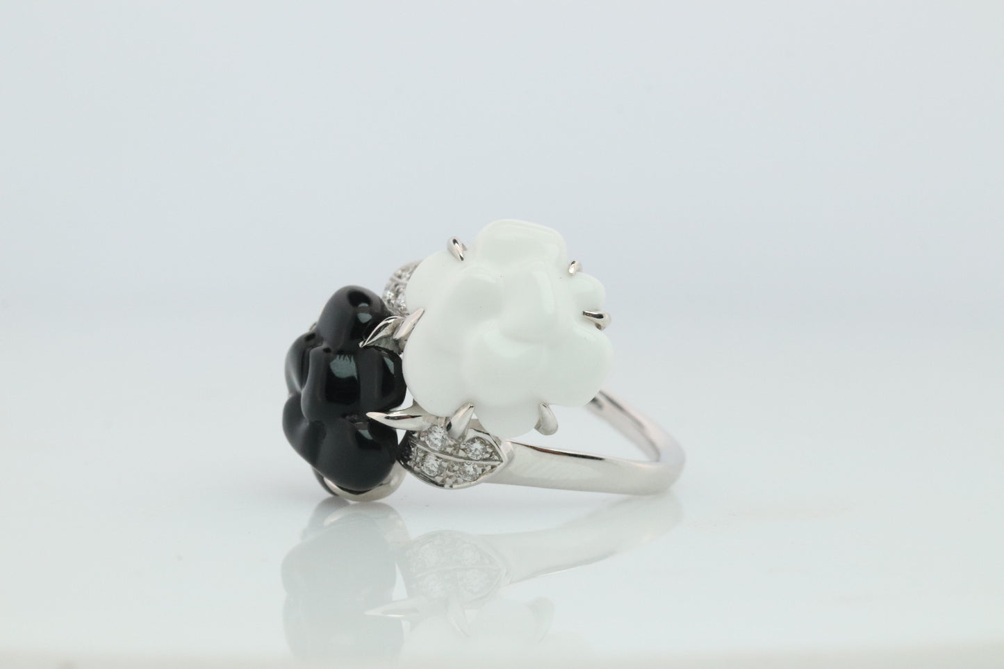 Chanel Camelia Ring. Genuine CHANEL 18k 750 Camelia Onyx Chalcedony Ring.