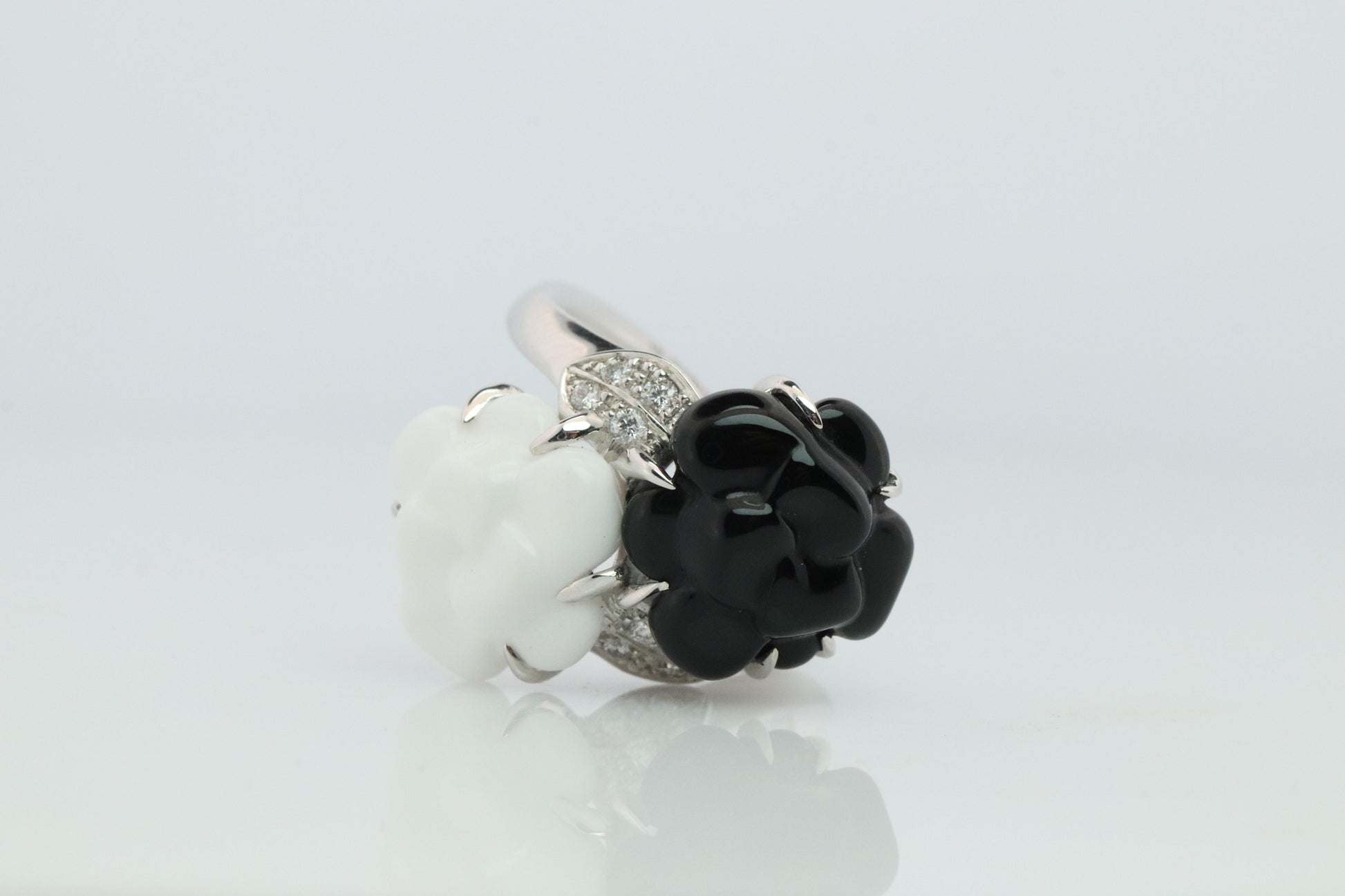 Chanel Camelia Ring. Genuine CHANEL 18k 750 Camelia Onyx Chalcedony Ring.