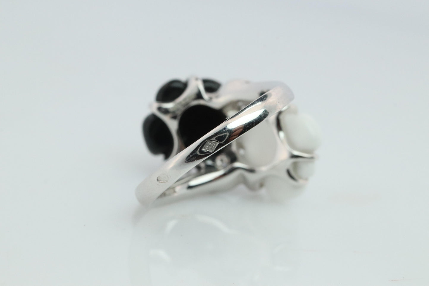 Chanel Camelia Ring. Genuine CHANEL 18k 750 Camelia Onyx Chalcedony Ring.