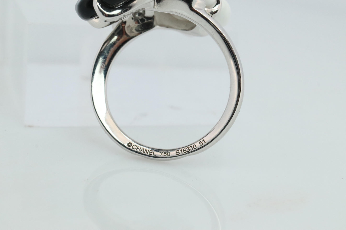 Chanel Camelia Ring. Genuine CHANEL 18k 750 Camelia Onyx Chalcedony Ring.