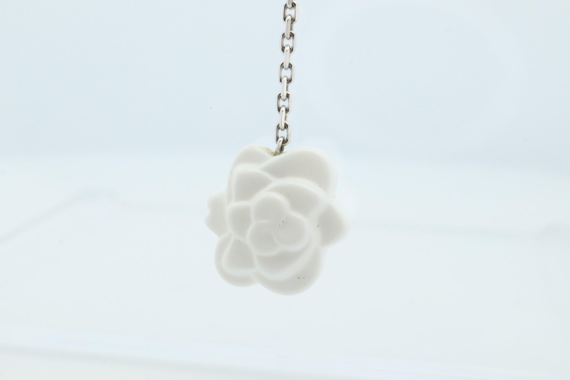 Chanel Camelia Necklace. Genuine CHANEL 18k 750 Camelia Chalcedony Drop Pendant.
