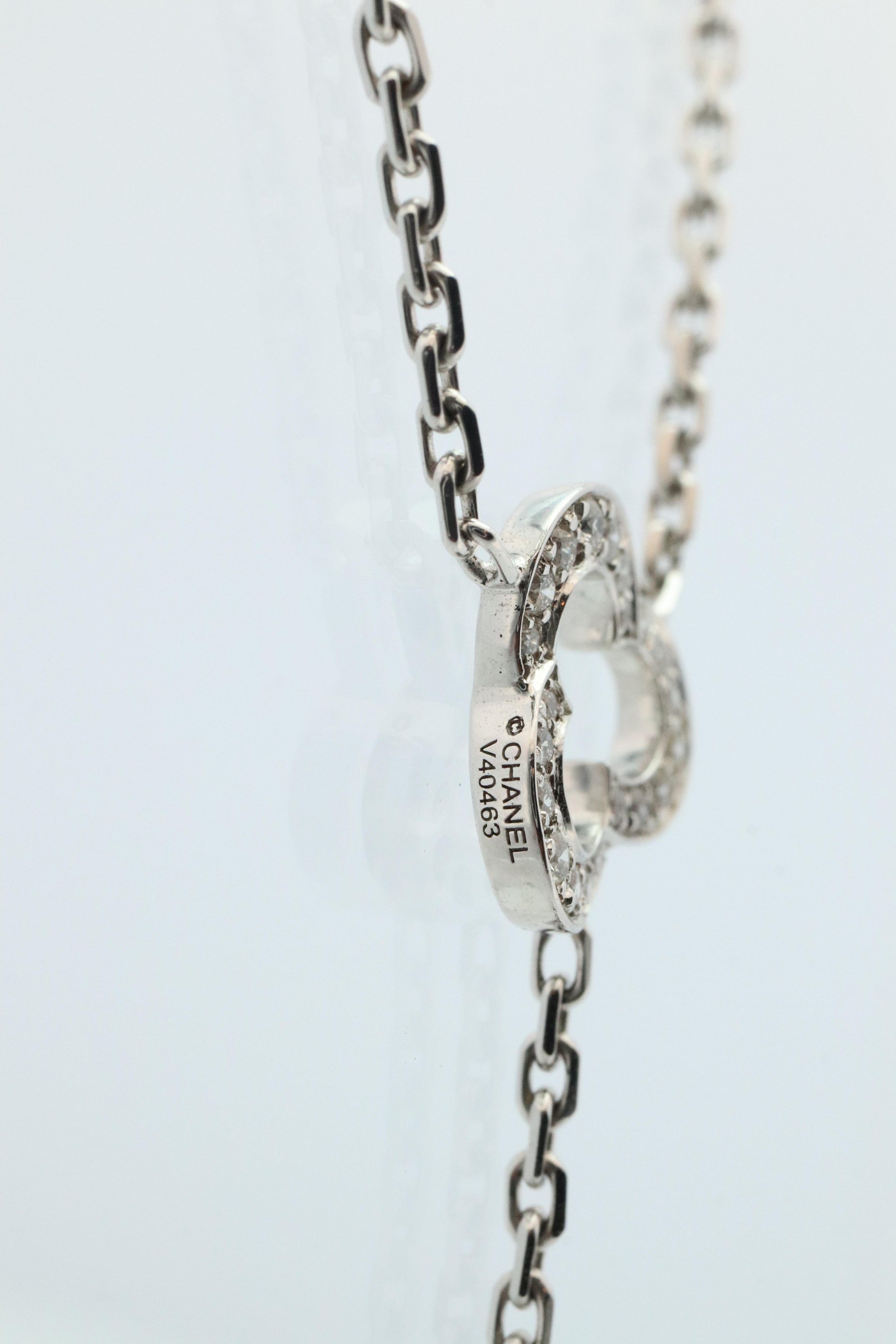 Chanel Camelia Necklace. Genuine CHANEL 18k 750 Camelia Chalcedony Drop Pendant.