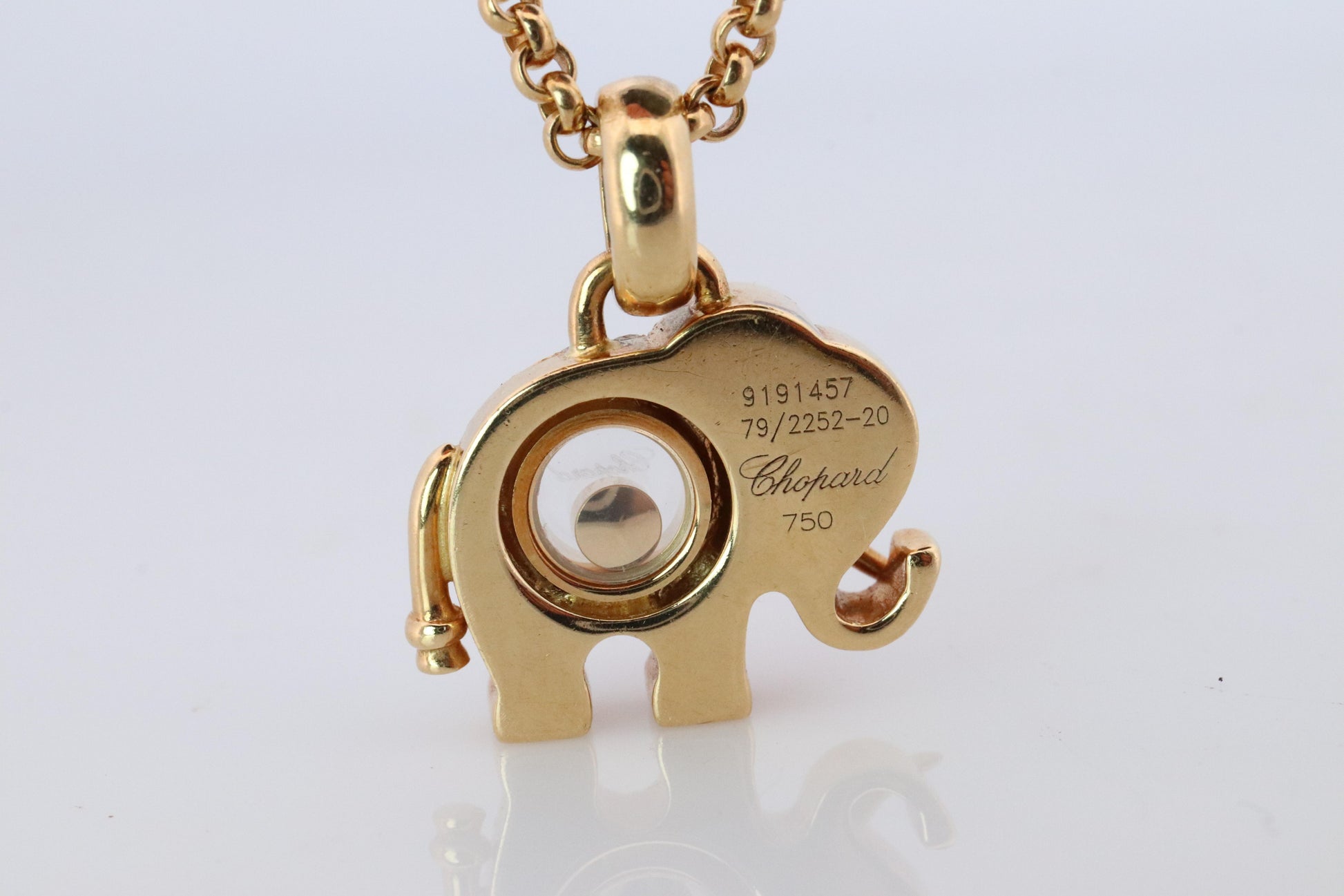 18k Chopard Happy Diamond Elephant Pendant. So Happy Chopard Necklace