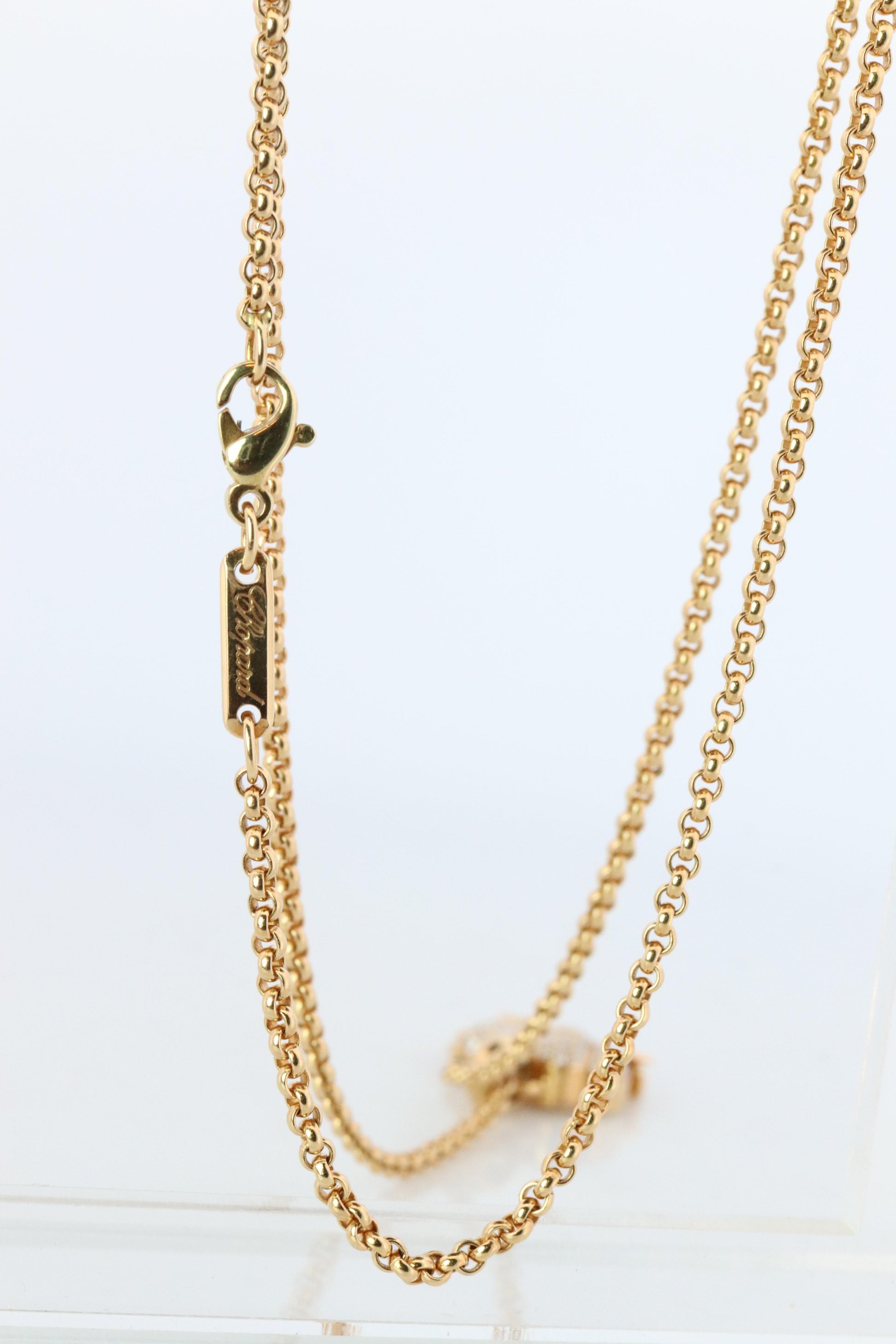 18k Chopard Happy Diamond Elephant Pendant. So Happy Chopard Necklace