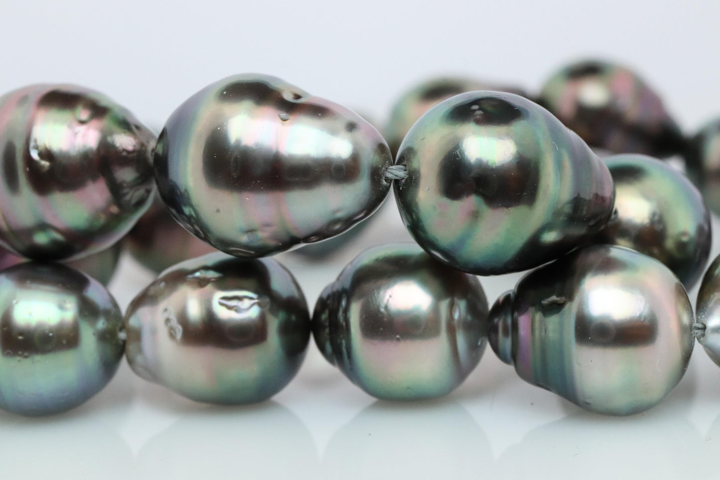 Mikimoto Pendant. Genuine 18k Gold Mikimoto Baroque Tahitian Pearl Necklace
