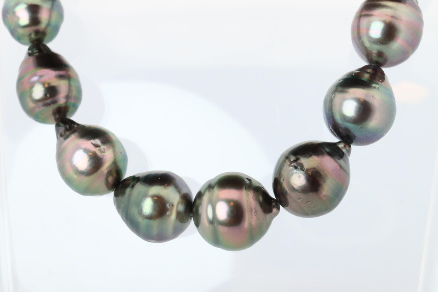 Mikimoto Pendant. Genuine 18k Gold Mikimoto Baroque Tahitian Pearl Necklace