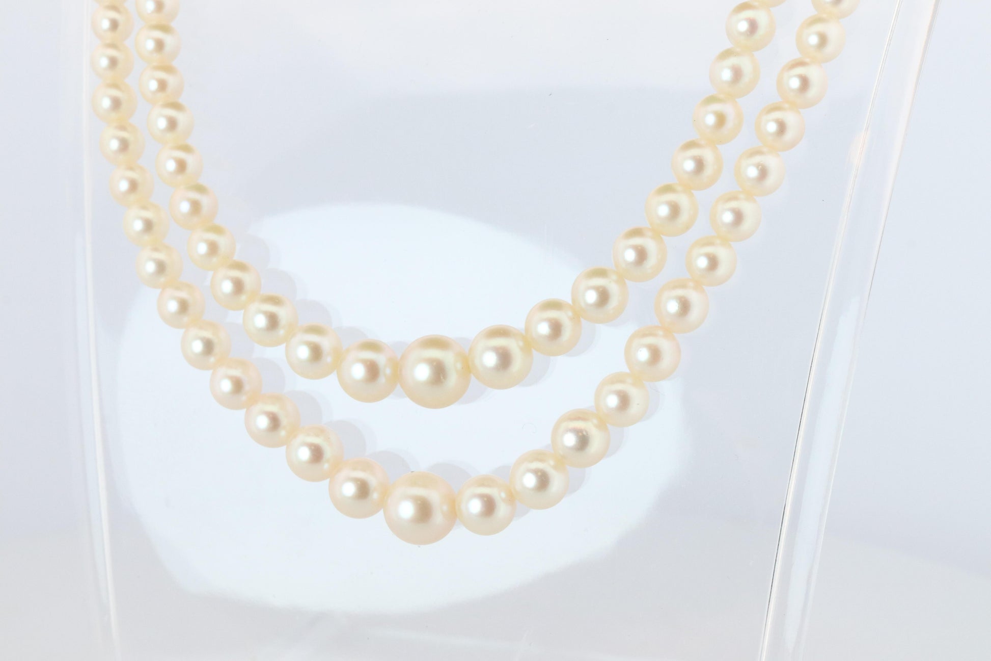 Mikimoto Necklace. Vintage 18k Gold Mikimoto Pearl Double Strand Necklace.