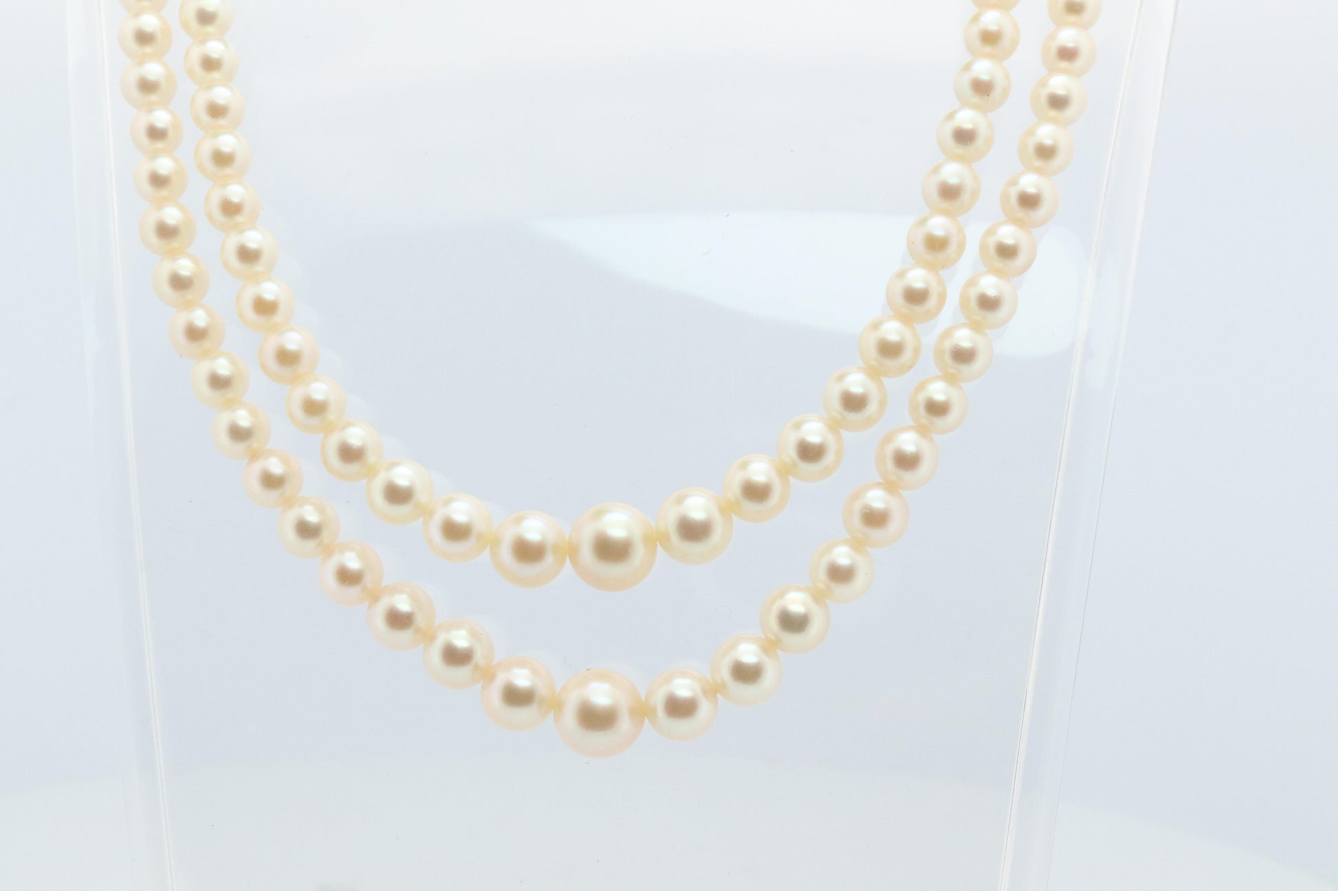 Mikimoto Necklace. Vintage 18k Gold Mikimoto Pearl Double Strand Necklace.