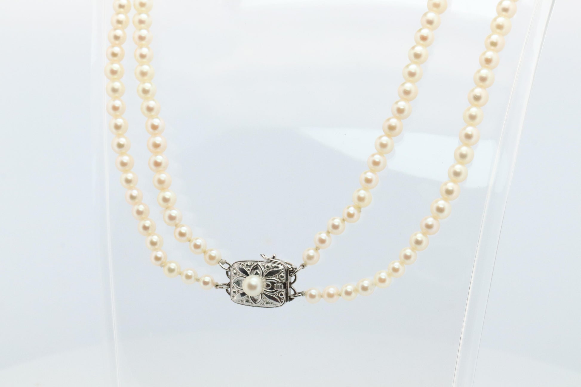 Mikimoto Necklace. Vintage 18k Gold Mikimoto Pearl Double Strand Necklace.