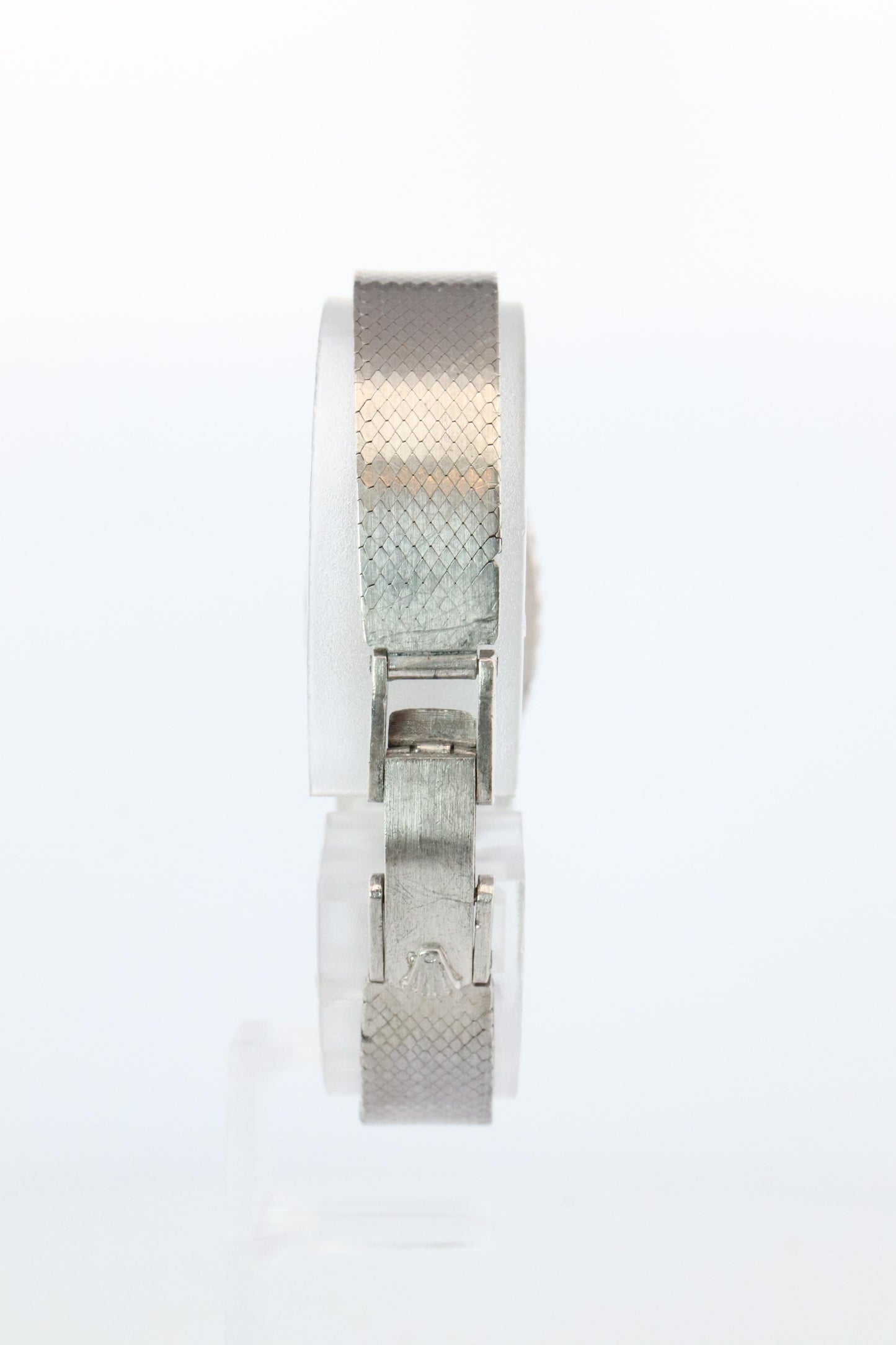 Genuine Diamond Rolex Watch. Ladies 18k Rolex 2195 Manual Watch.