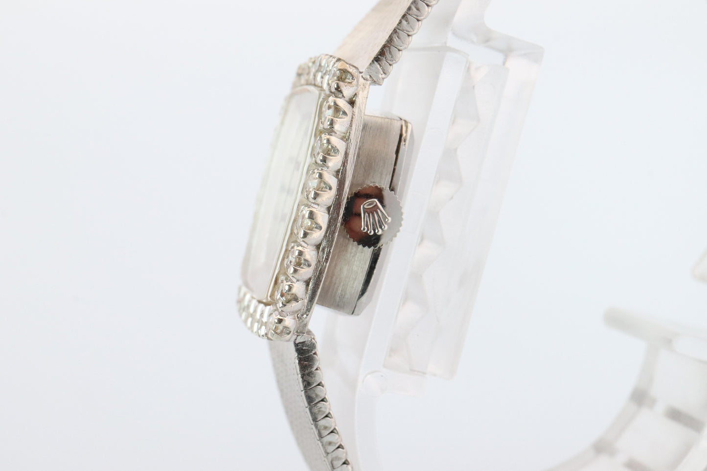 Genuine Diamond Rolex Watch. Ladies 18k Rolex 2195 Manual Watch.