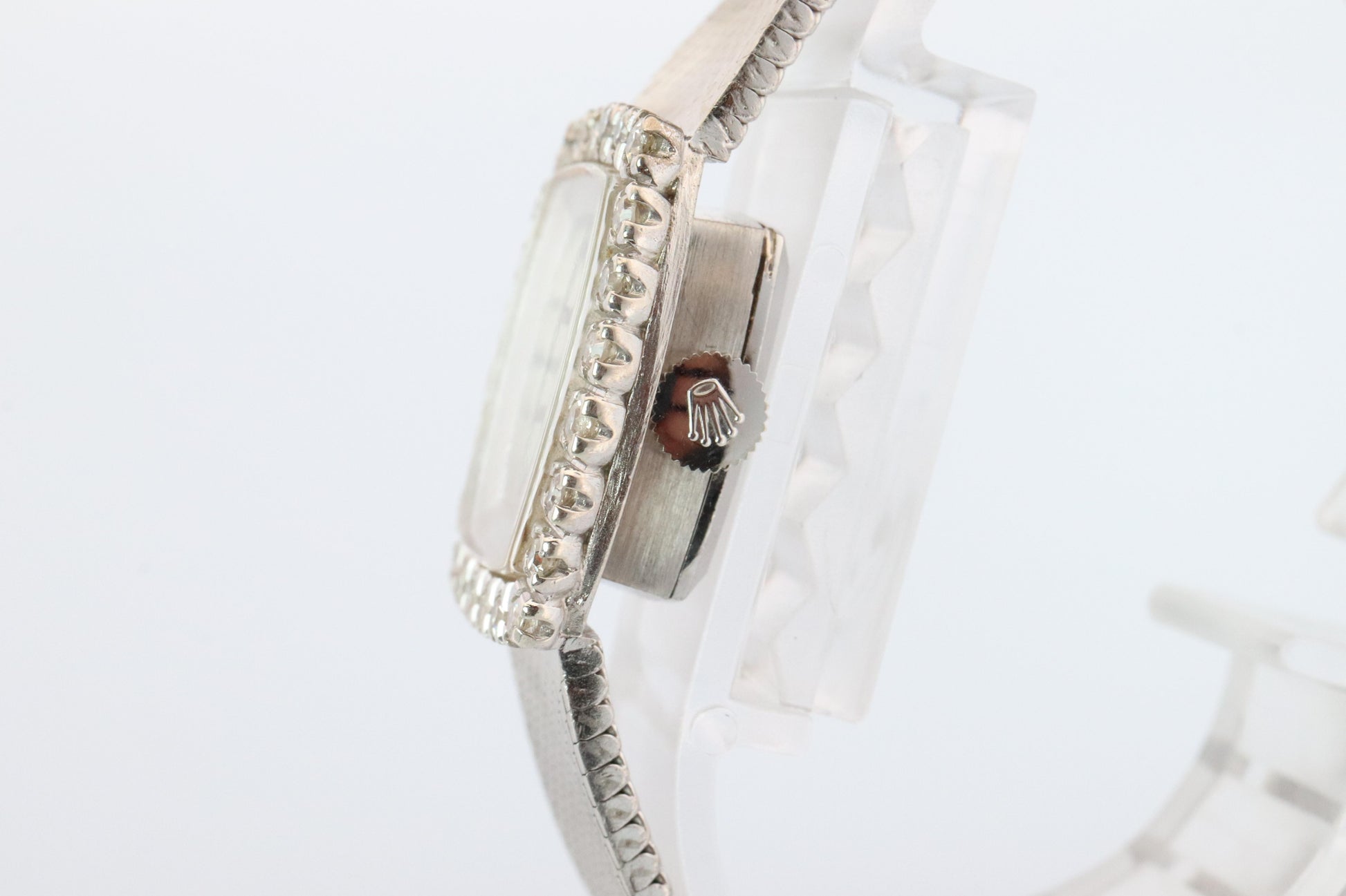 Genuine Diamond Rolex Watch. Ladies 18k Rolex 2195 Manual Watch.