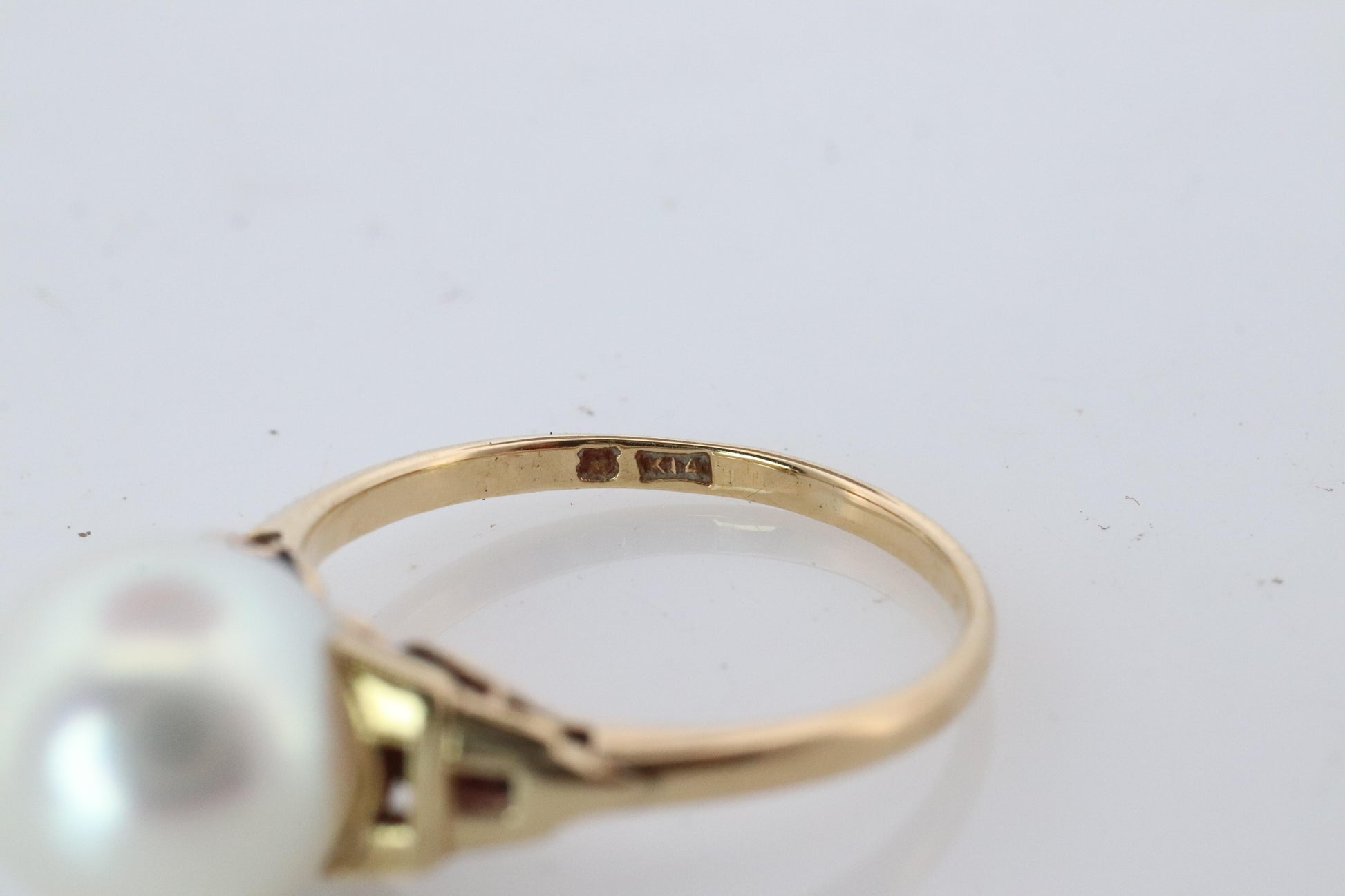 Mikimoto Ring. Vintage 14k Gold Mikimoto Solitaire Pearl ring. Mikimoto Pearl