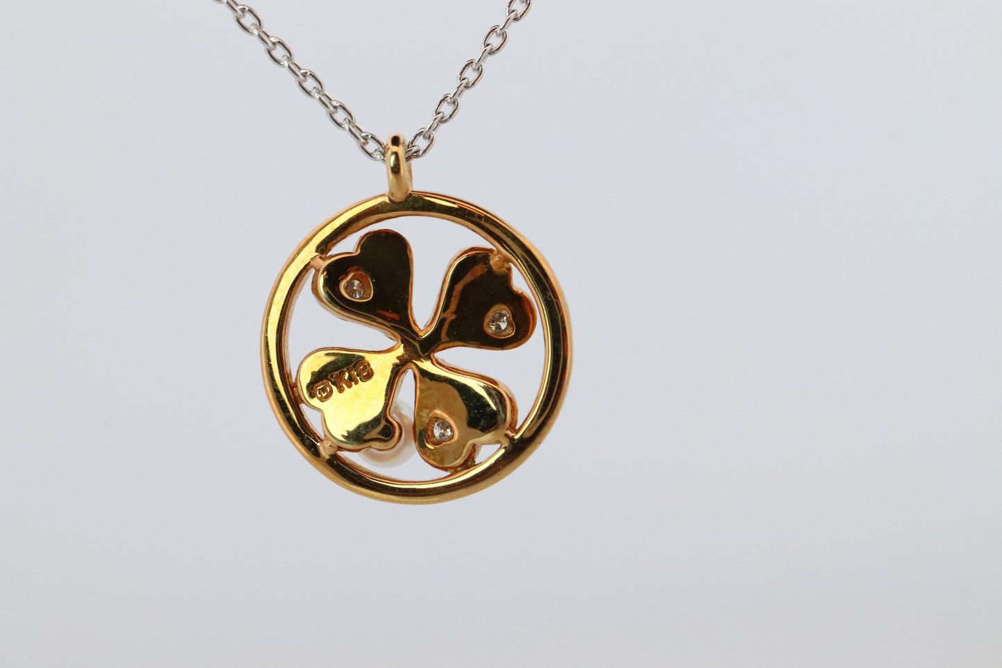 Mikimoto Pendant. Vintage 18k Gold Mikimoto Diamond Round Clover Leaf Necklace.