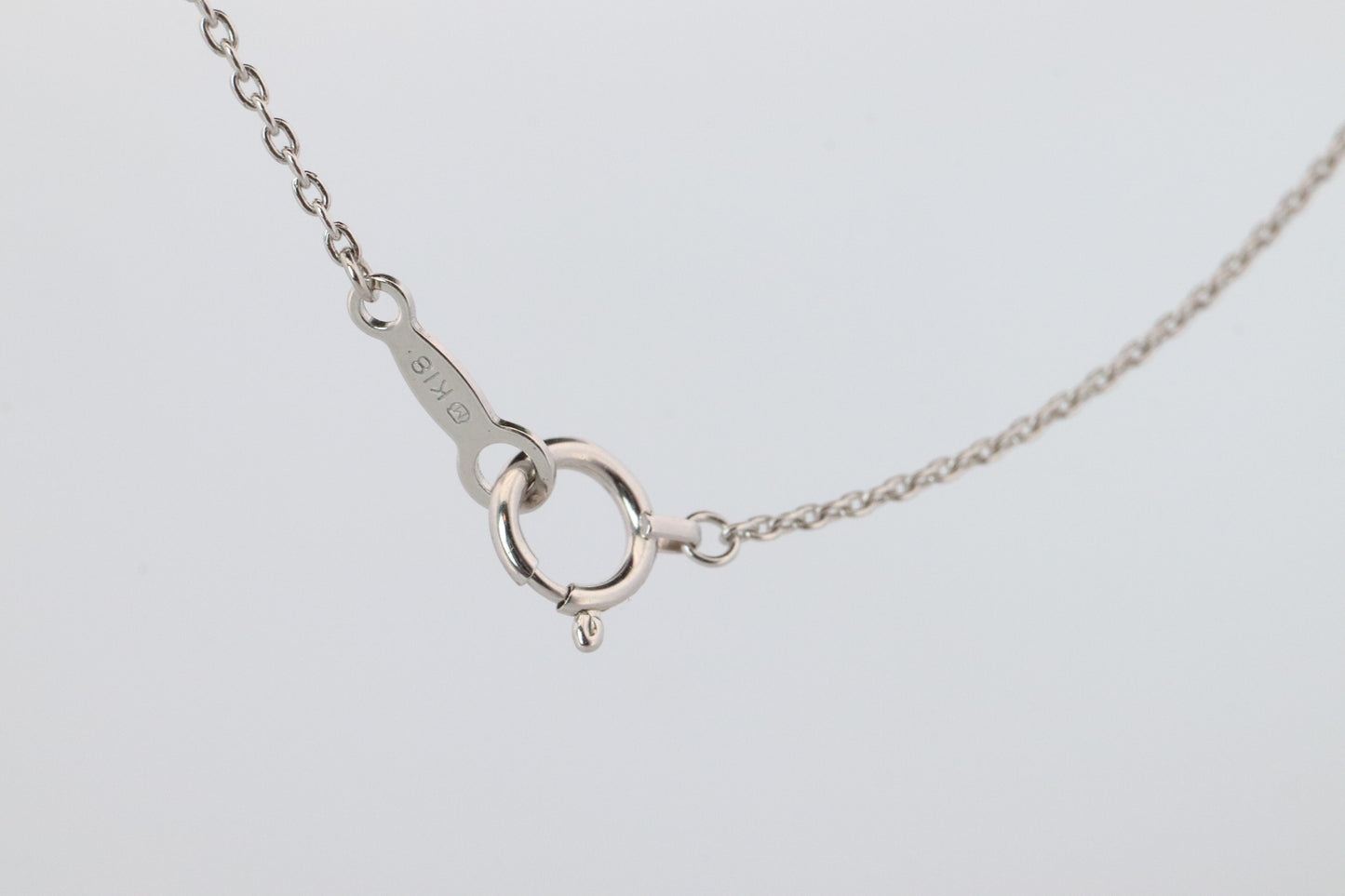 Mikimoto Pendant. Vintage 18k Gold Mikimoto Diamond Round Clover Leaf Necklace.
