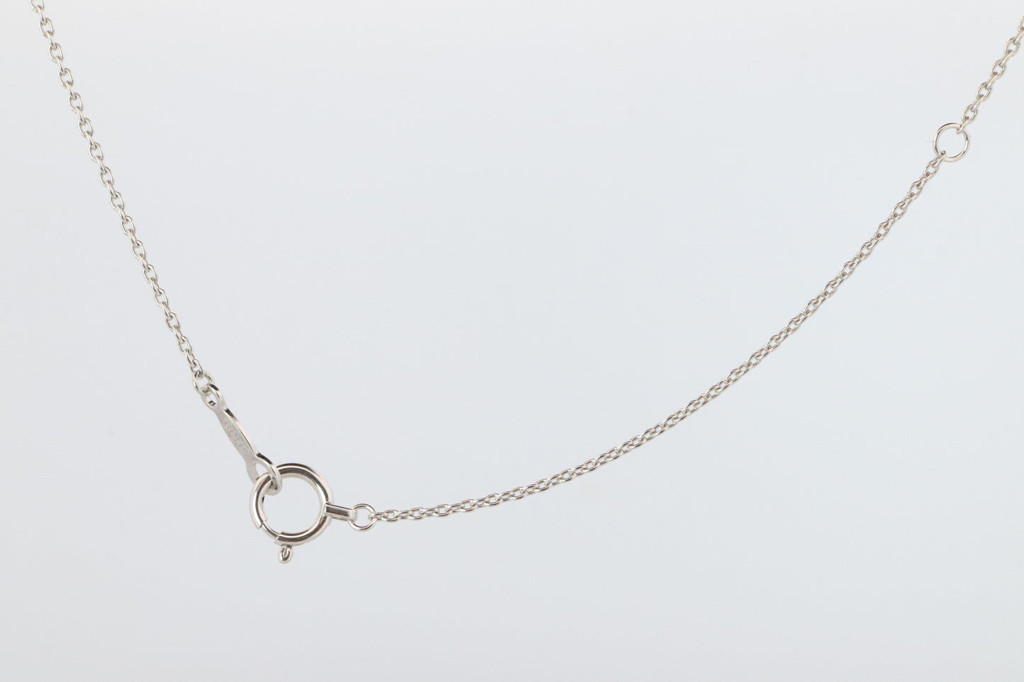 Mikimoto Pendant. Vintage 18k Gold Mikimoto Diamond Round Clover Leaf Necklace.