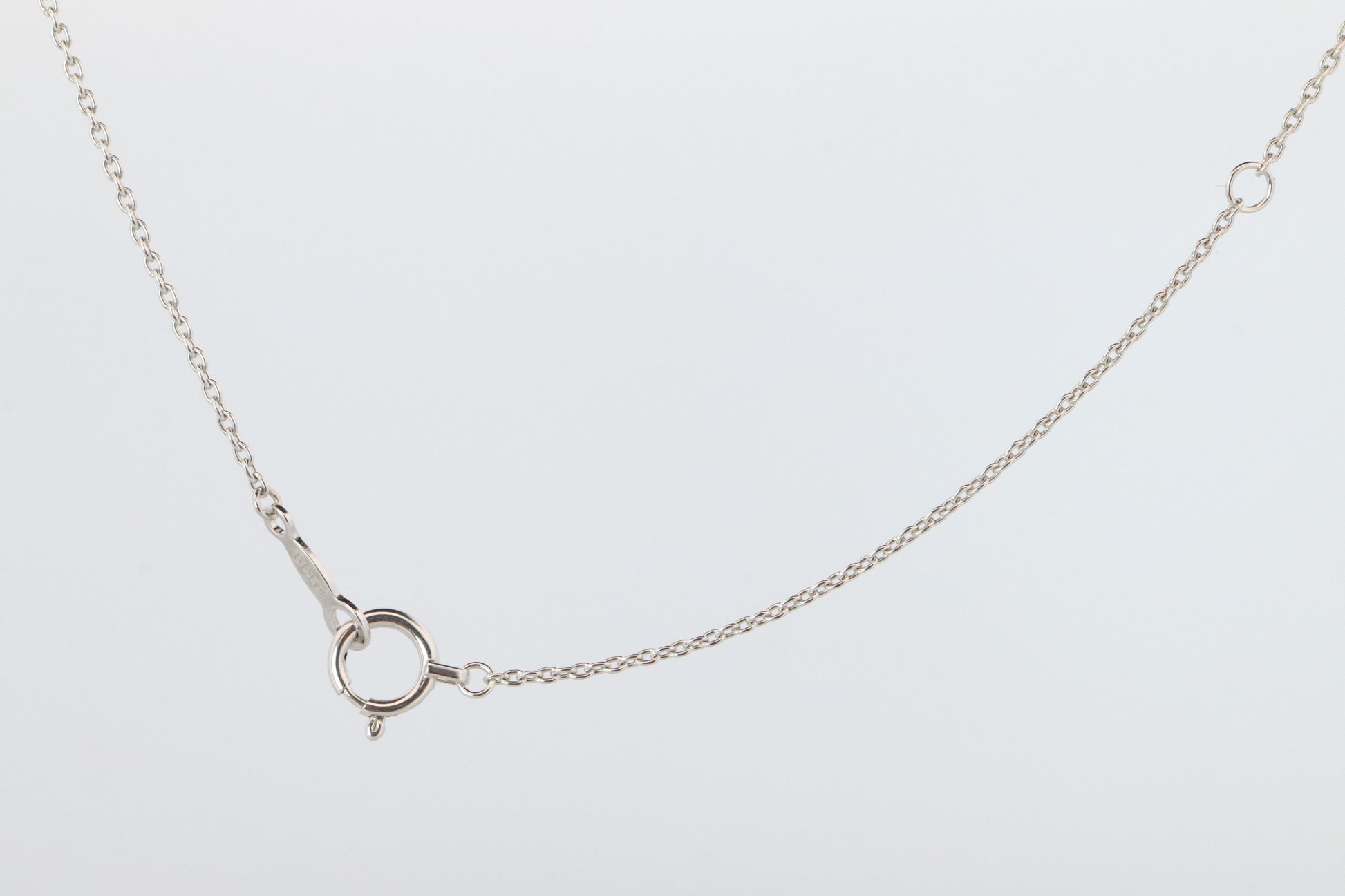 Mikimoto Pendant. Vintage 18k Gold Mikimoto Diamond Round Clover Leaf Necklace.
