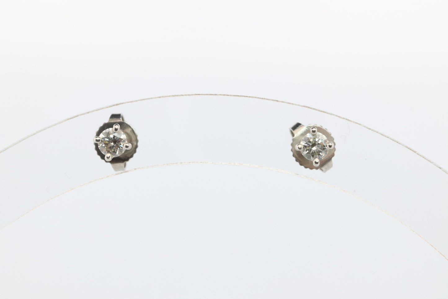 Tiffany & Co Diamond Stud Earrings. Platinum T&CO Diamond Studs.