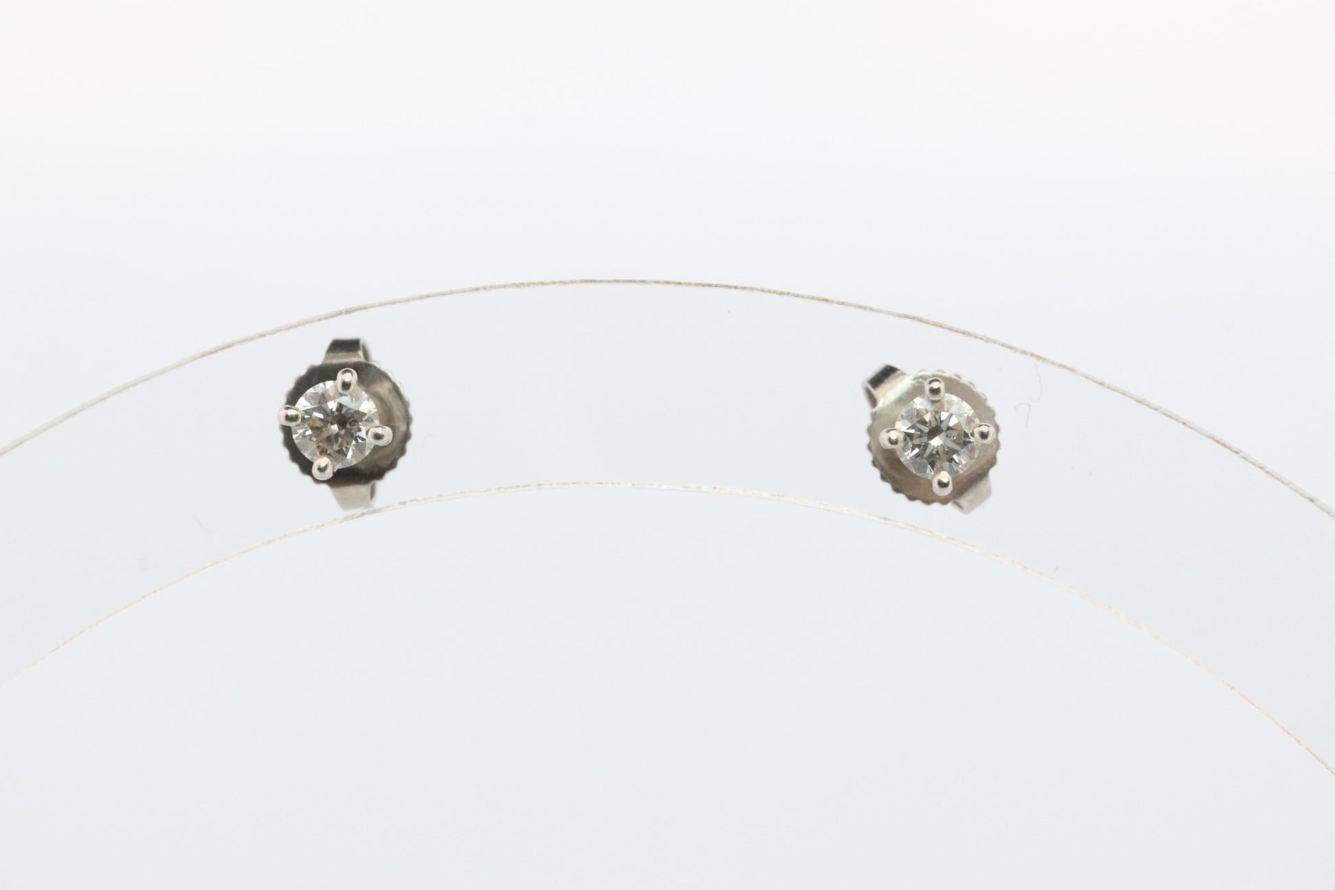 Tiffany & Co Diamond Stud Earrings. Platinum T&CO Diamond Studs.