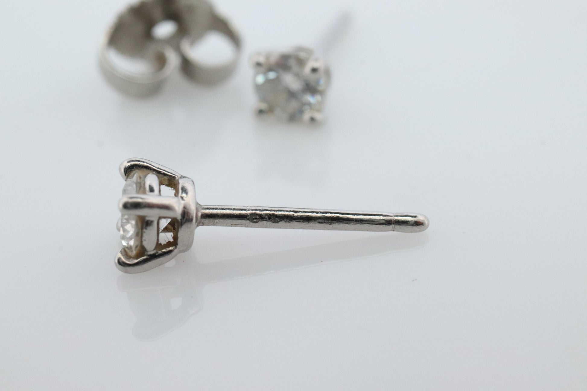 Tiffany & Co Diamond Stud Earrings. Platinum T&CO Diamond Studs.
