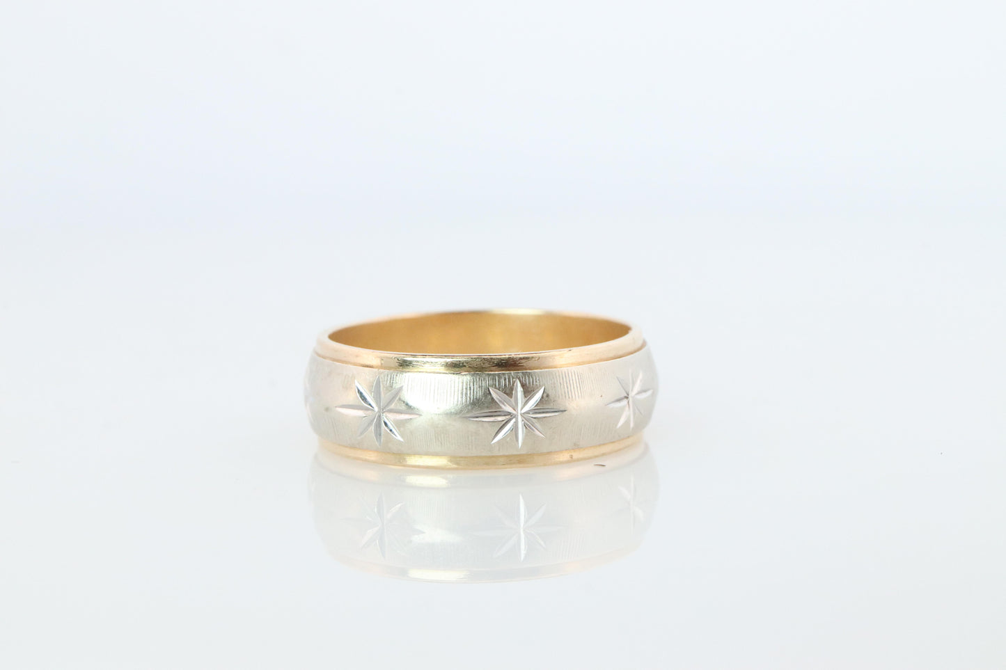 14k Wide Engraved Star Ornate band.  Vintage Multitone Embossed Engraved design.
