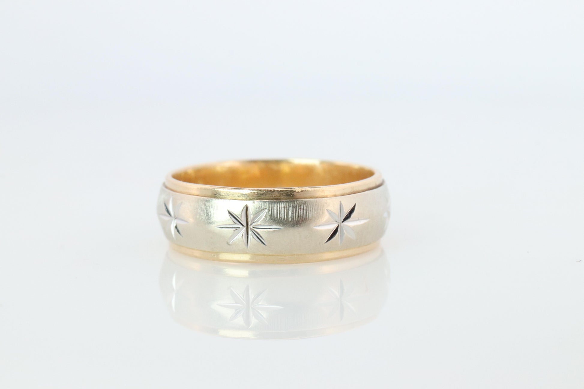 14k Wide Engraved Star Ornate band.  Vintage Multitone Embossed Engraved design.