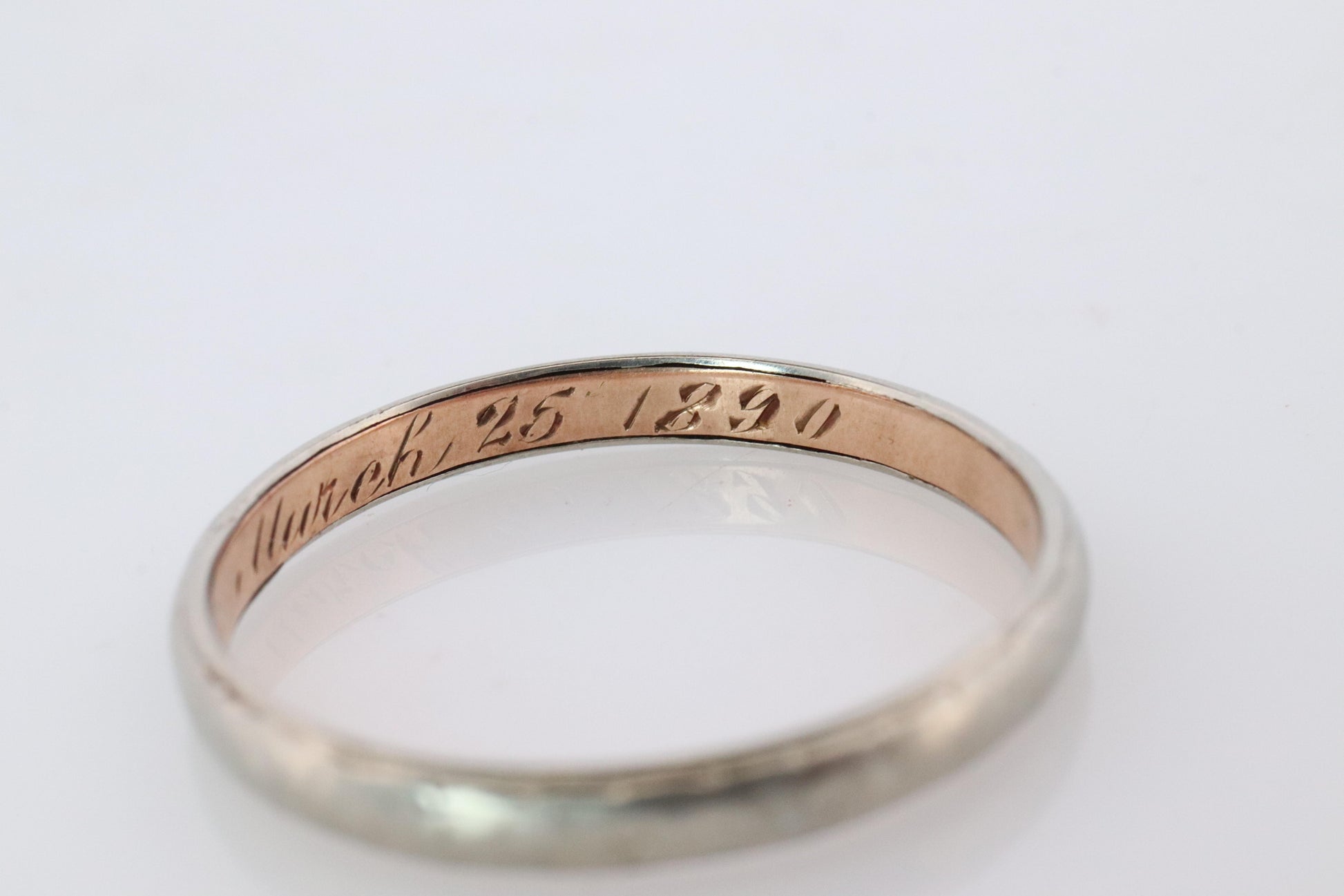 18k Antique 1890s White Gold Embossed Band.