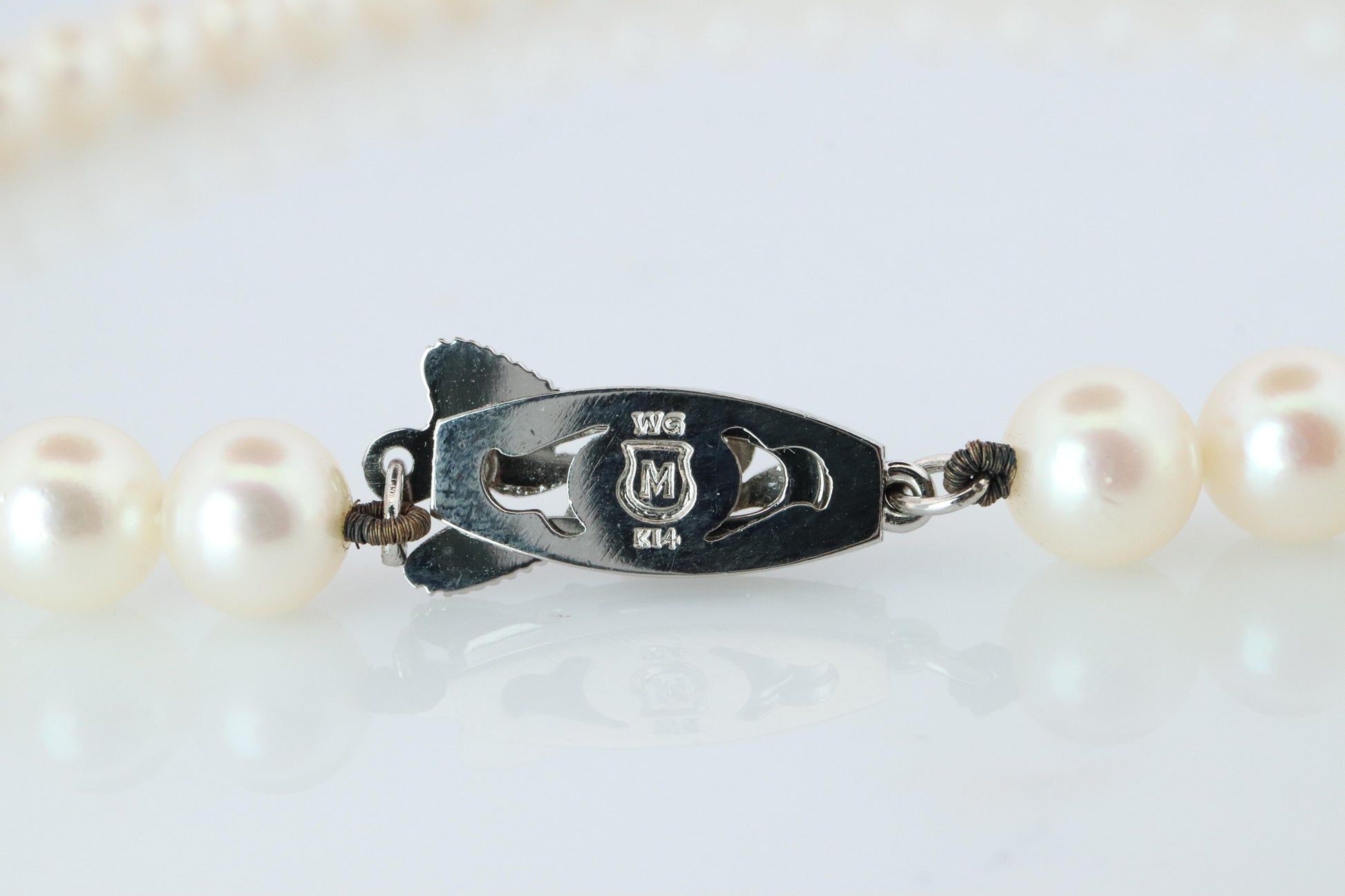 MIKIMOTO 14k White Gold Pearl Necklace. 7mm Pearls Chocker Necklace.