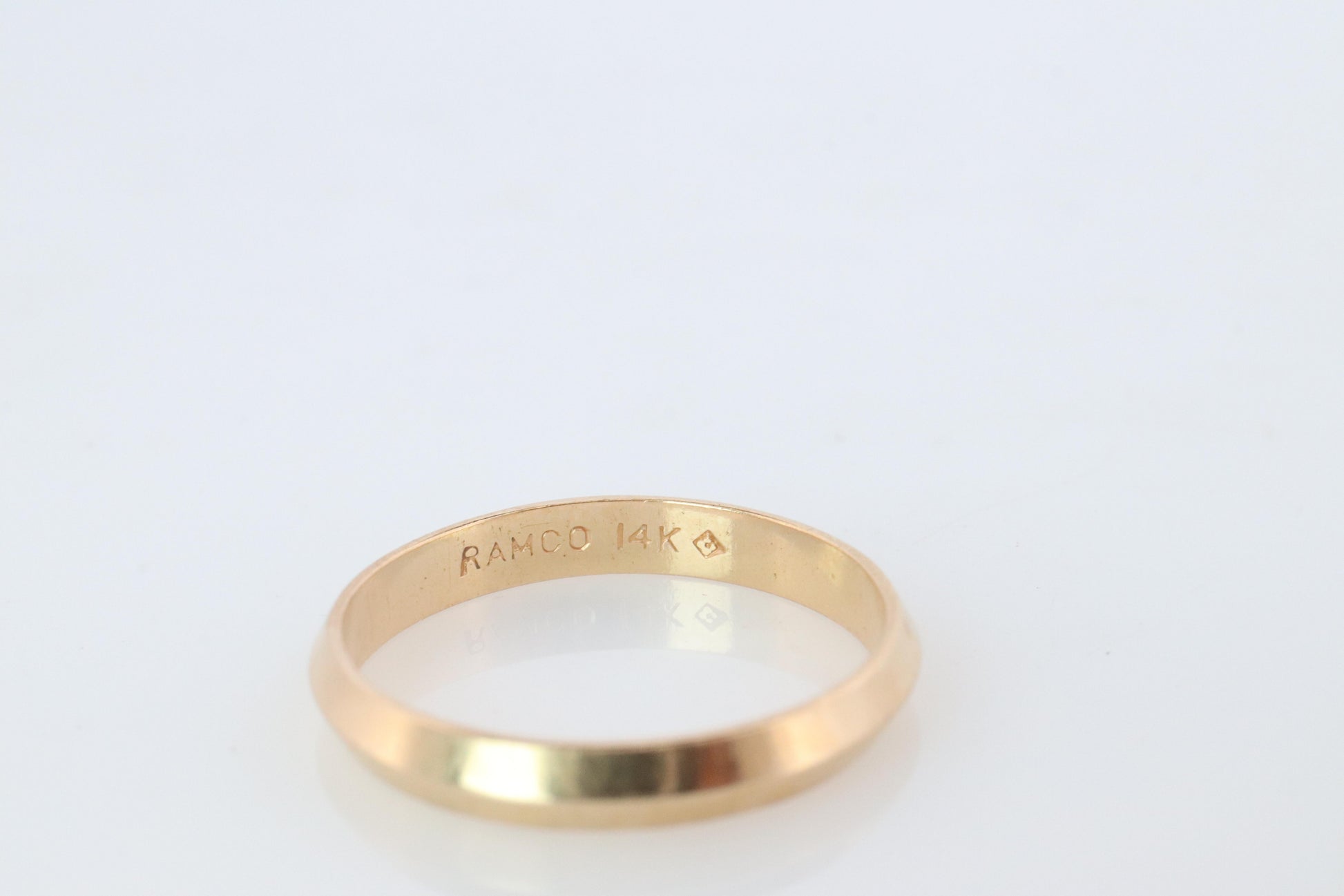 14k Knife Edge band. 14k RAMCO vintage 3mm Yellow Gold Ring.