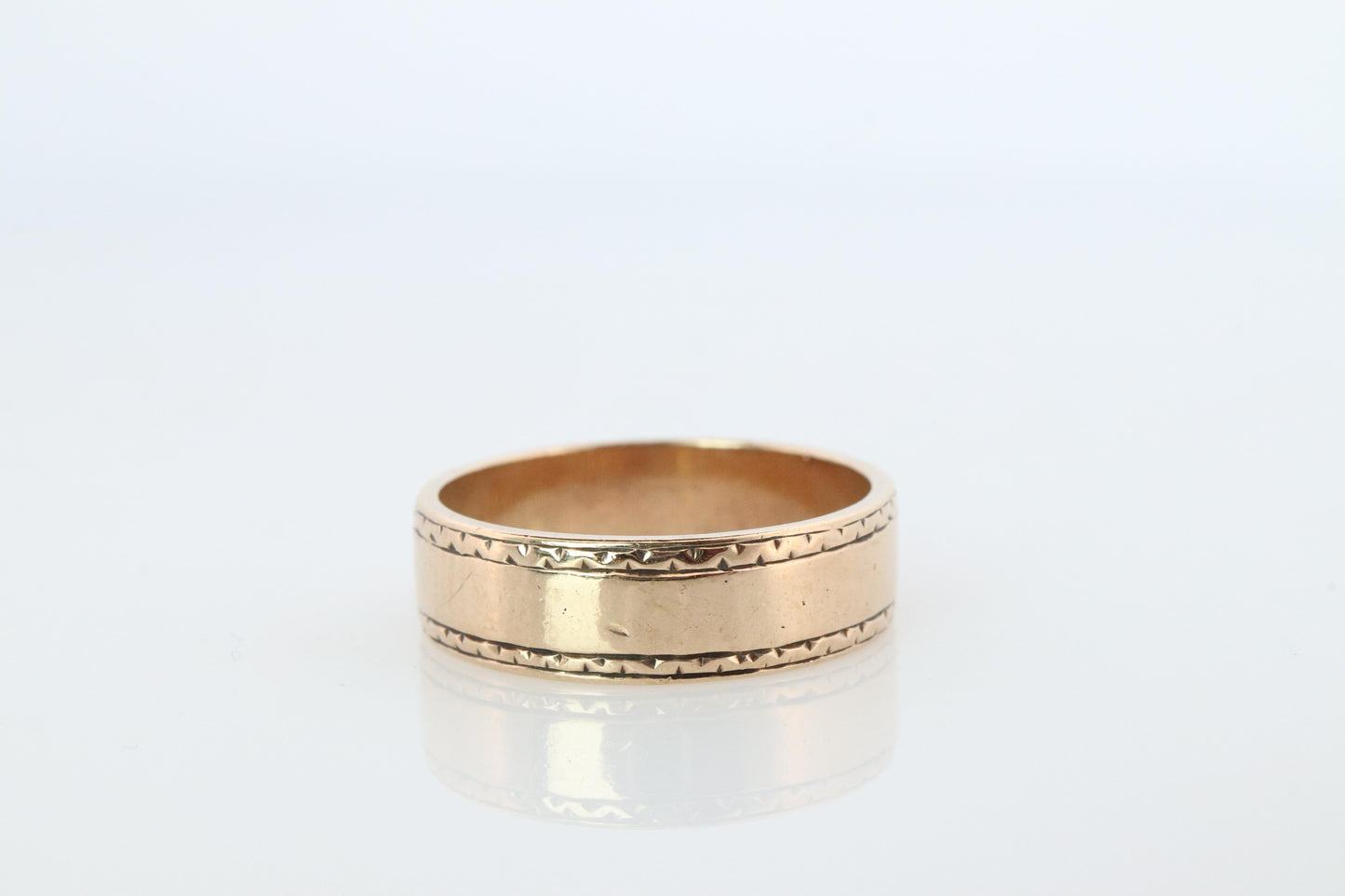 9k Antique Gold Band. Made by E. Tiessen South Africa.