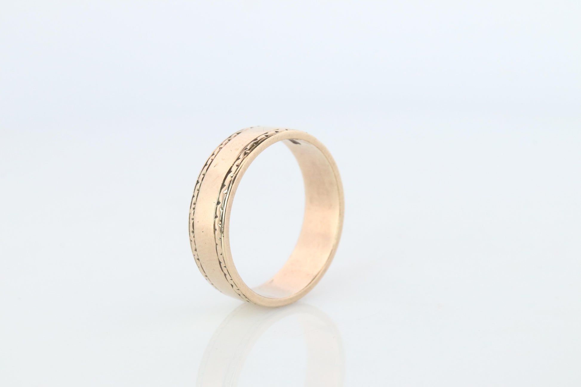 9k Antique Gold Band. Made by E. Tiessen South Africa.