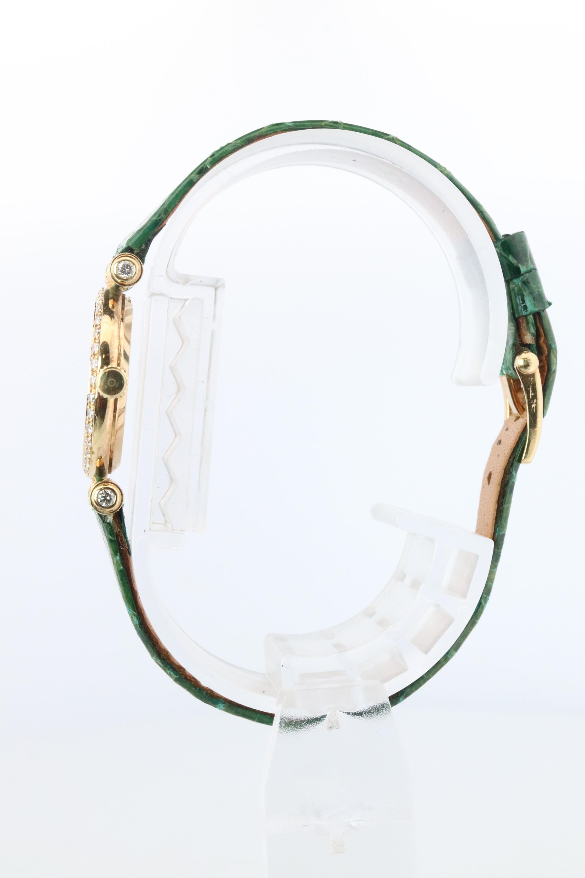 Van Cleef and Arpels 18901 B1 watch. 18k Gold VCA Classique Diamond Bezel.