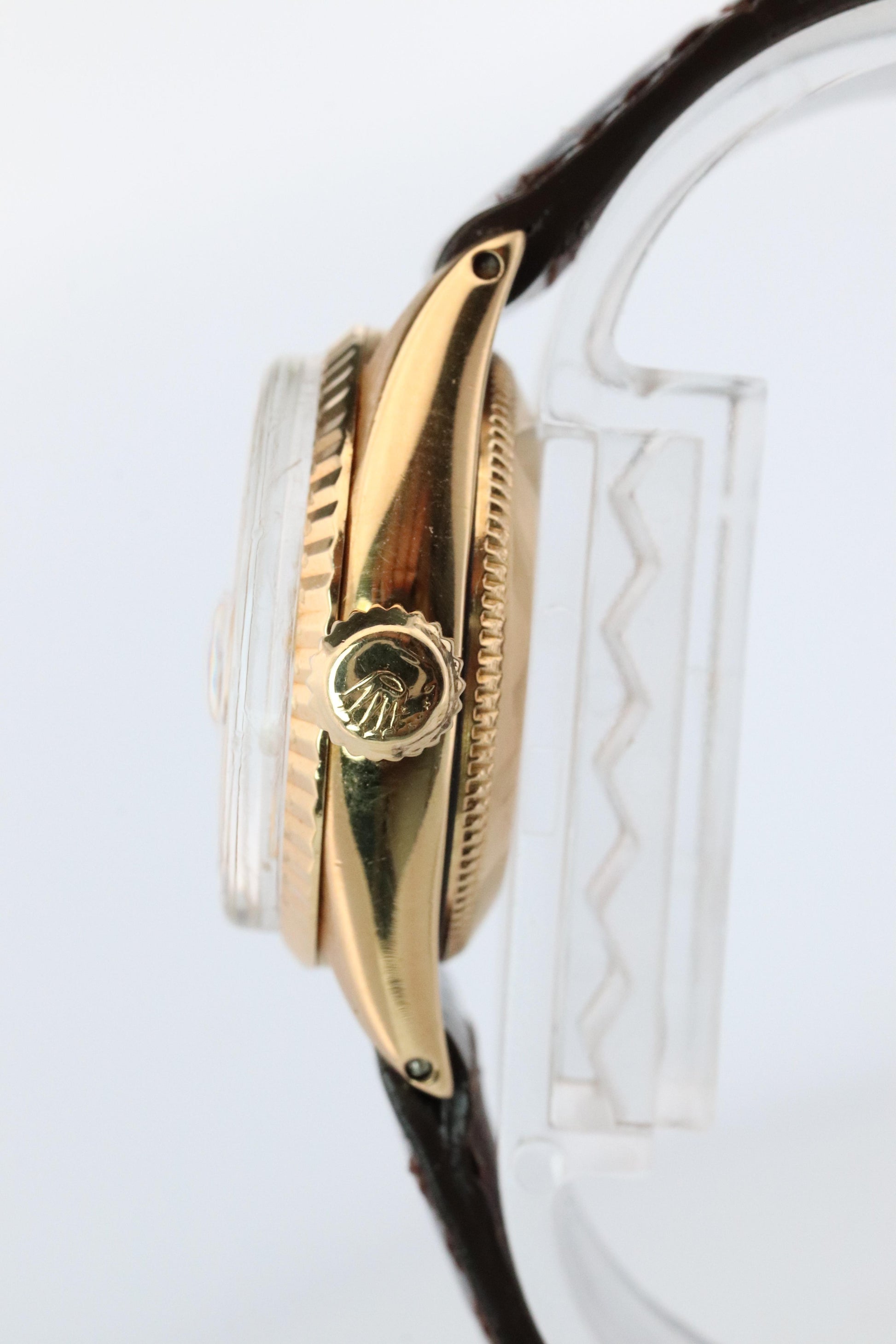 Genuine 18k Rolex 6517 Oyster Perpetual Watch. Ladies ROLEX 18k Yellow Gold.