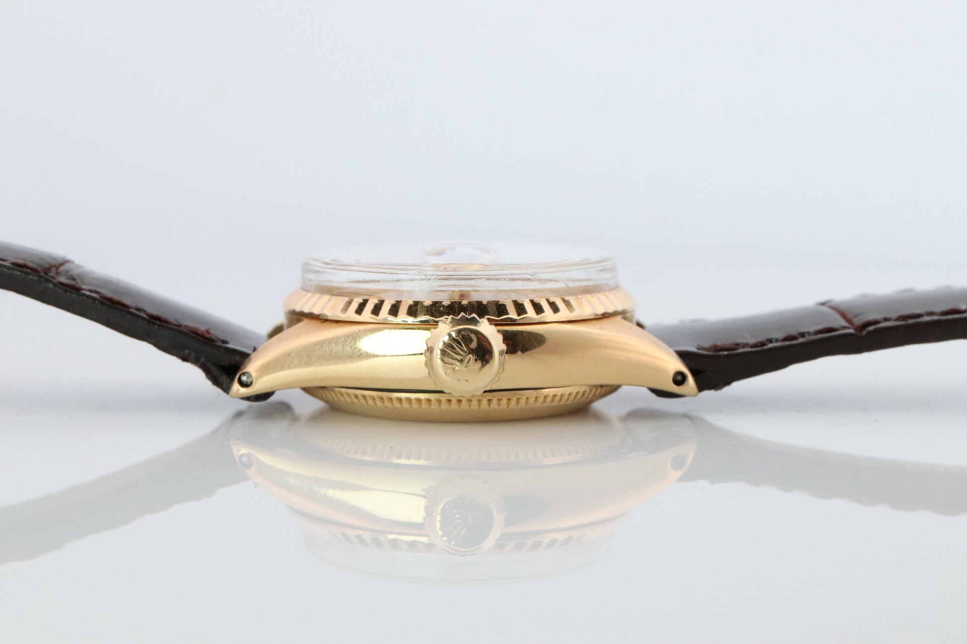 Genuine 18k Rolex 6517 Oyster Perpetual Watch. Ladies ROLEX 18k Yellow Gold.