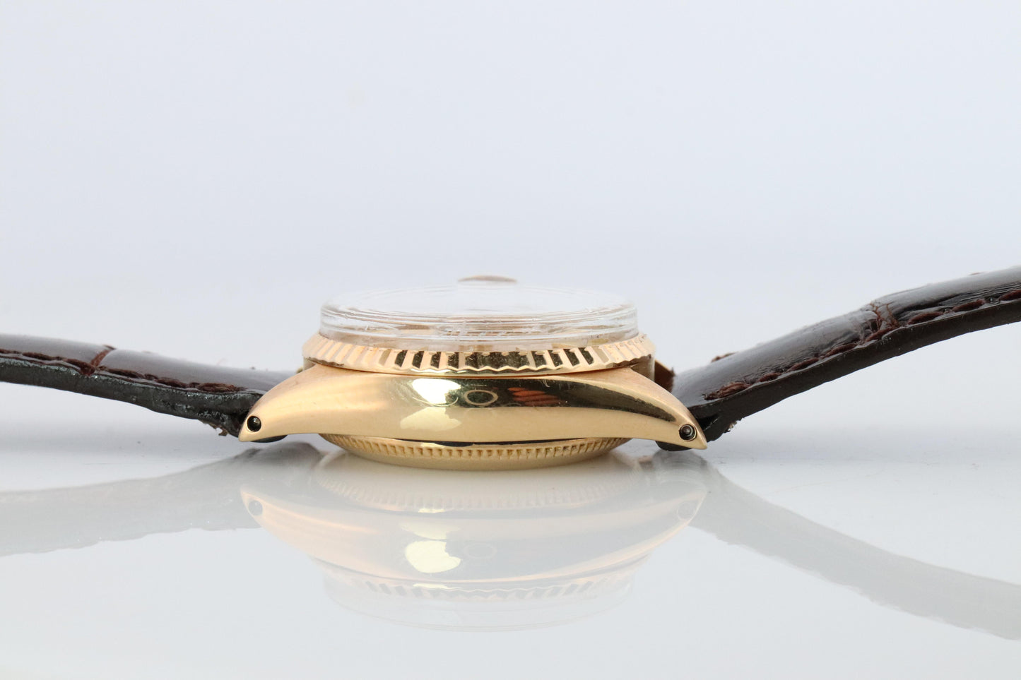 Genuine 18k Rolex 6517 Oyster Perpetual Watch. Ladies ROLEX 18k Yellow Gold.