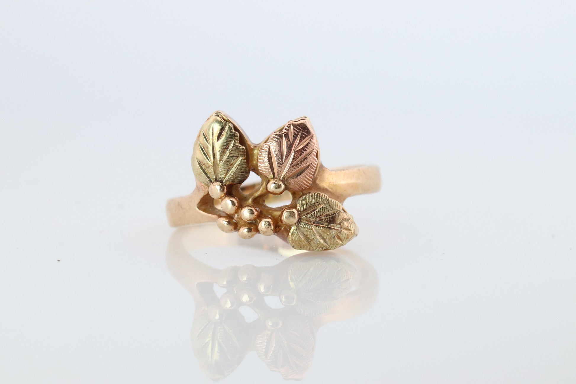 Black Hills Gold Ring. 10k 12k Black Hills Vine Leaf Cluster band