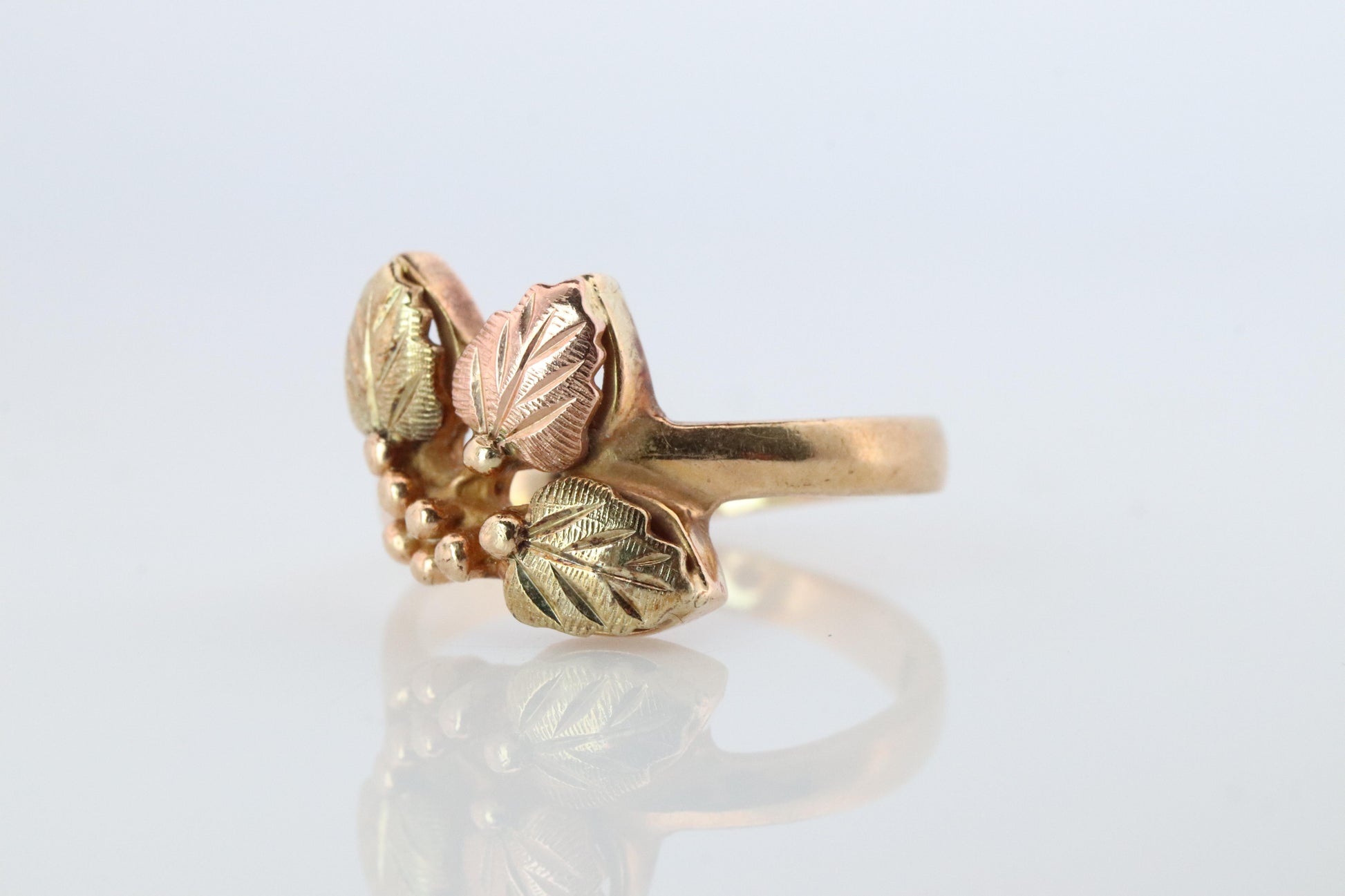 Black Hills Gold Ring. 10k 12k Black Hills Vine Leaf Cluster band