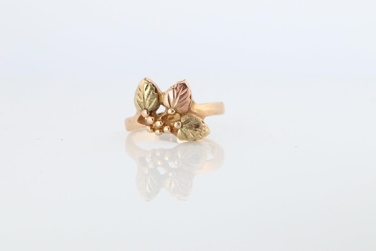 Black Hills Gold Ring. 10k 12k Black Hills Vine Leaf Cluster band