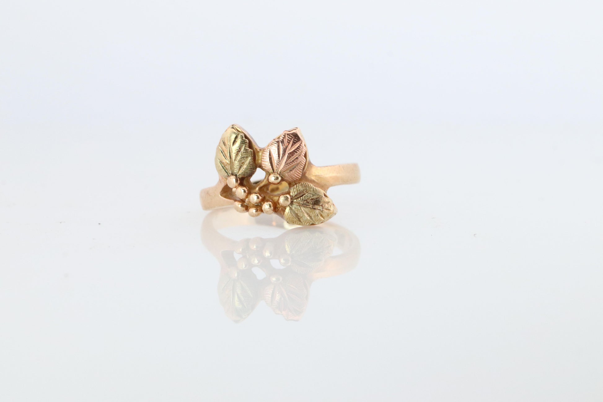 Black Hills Gold Ring. 10k 12k Black Hills Vine Leaf Cluster band