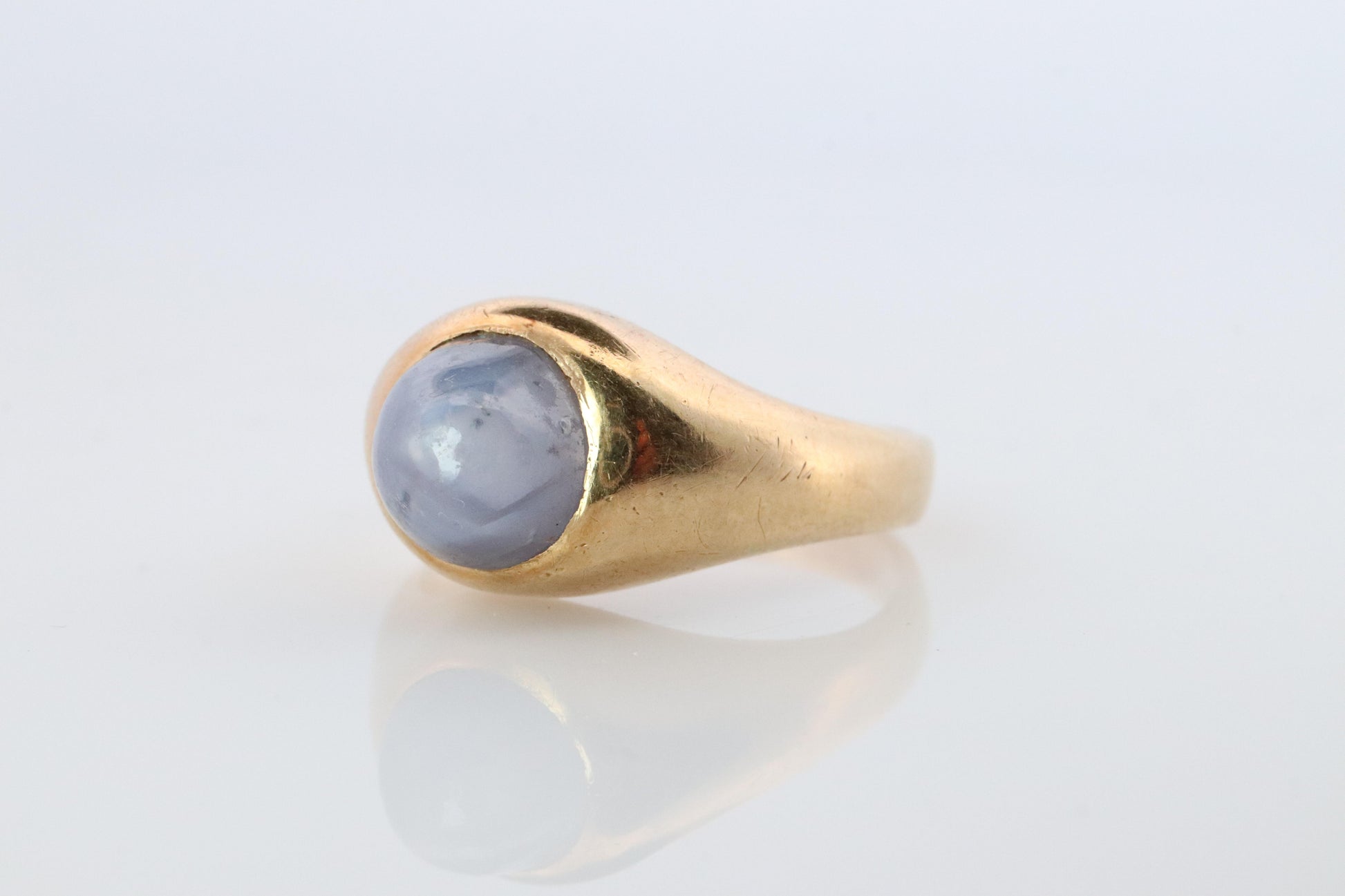 14k Gray Star Sapphire Round Cabochon ring. Large Heavy Sapphire Bezel set.