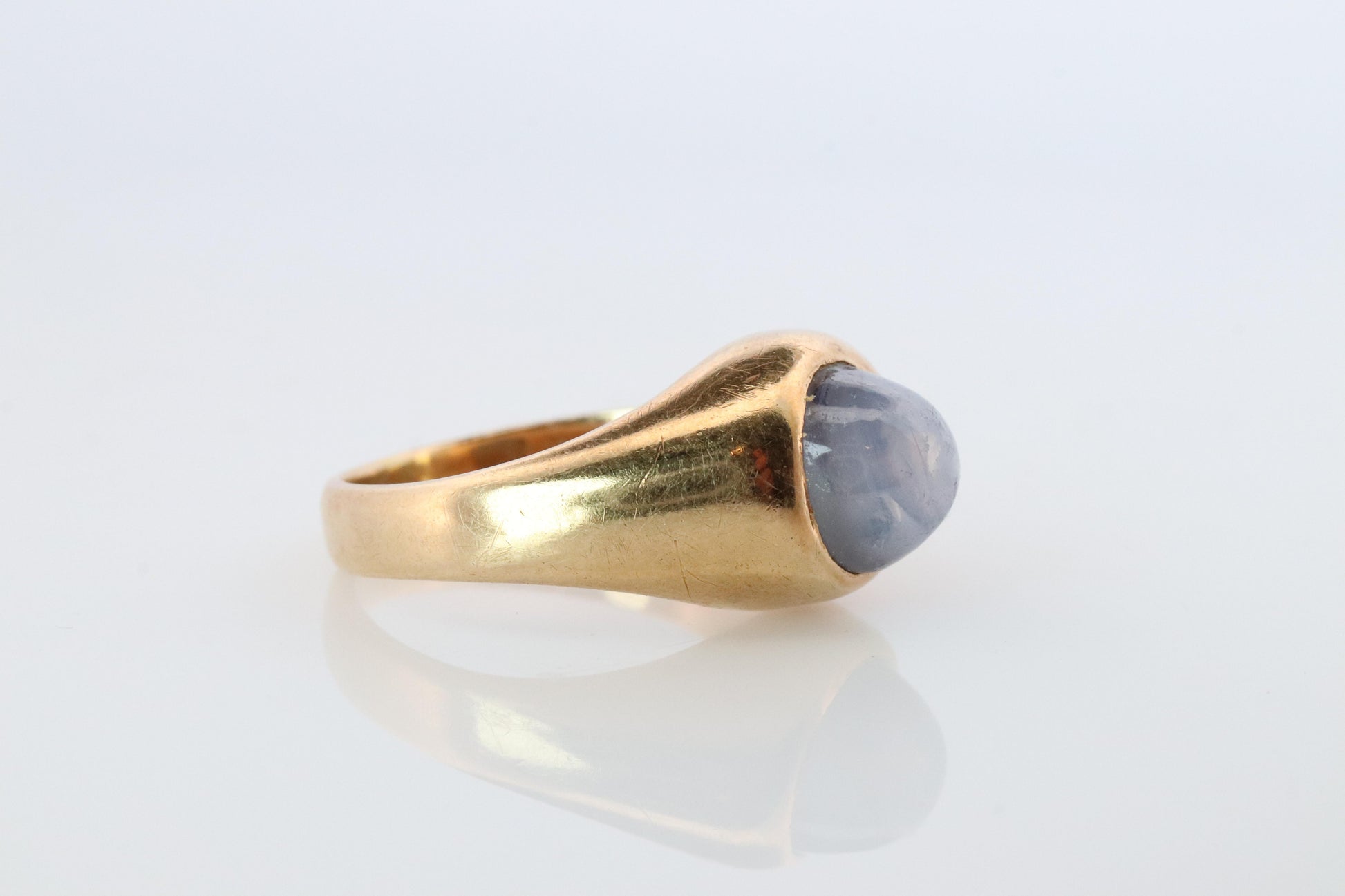 14k Gray Star Sapphire Round Cabochon ring. Large Heavy Sapphire Bezel set.