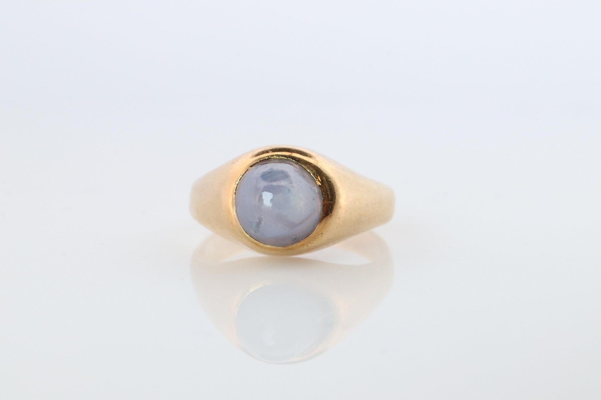 14k Gray Star Sapphire Round Cabochon ring. Large Heavy Sapphire Bezel set.