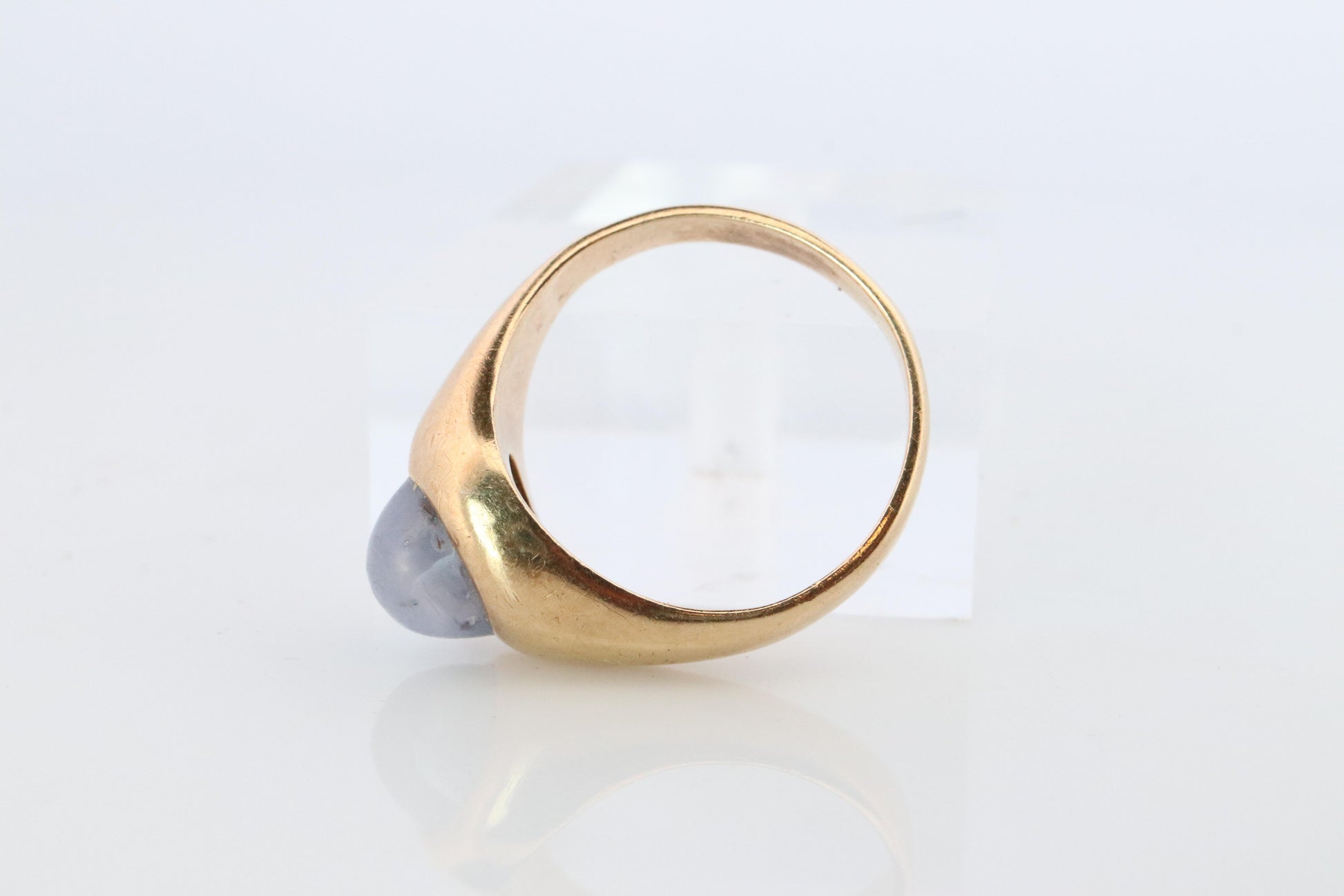 14k Gray Star Sapphire Round Cabochon ring. Large Heavy Sapphire Bezel set.