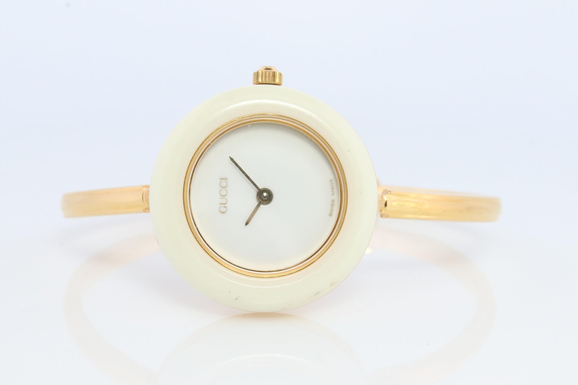 Vintage GUCCI Quartz 11/12.2  Watch Timepiece. Gucci Ladies Bangle watch