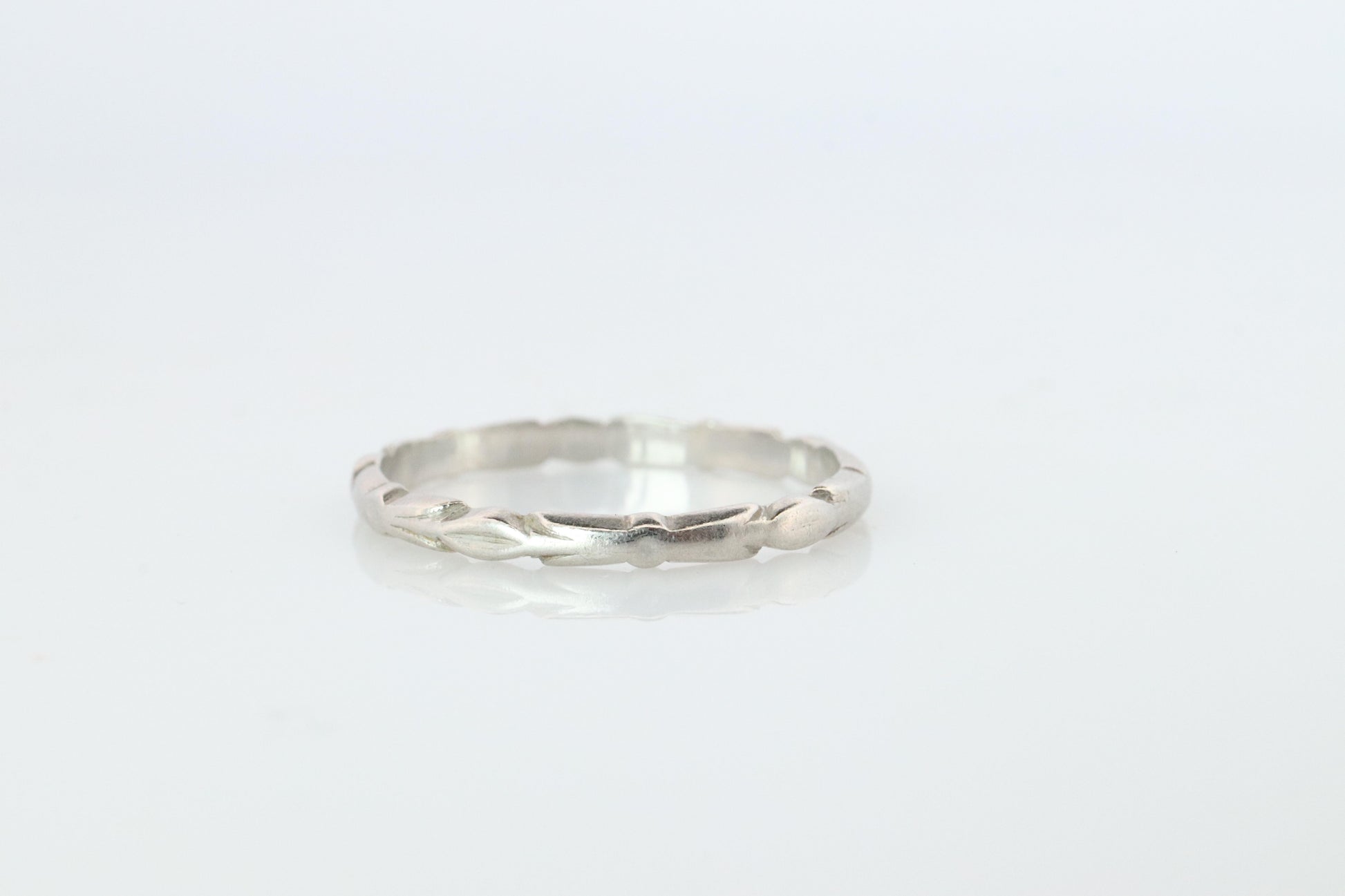 Platinum Antique Art Deco  Embossed Band.
