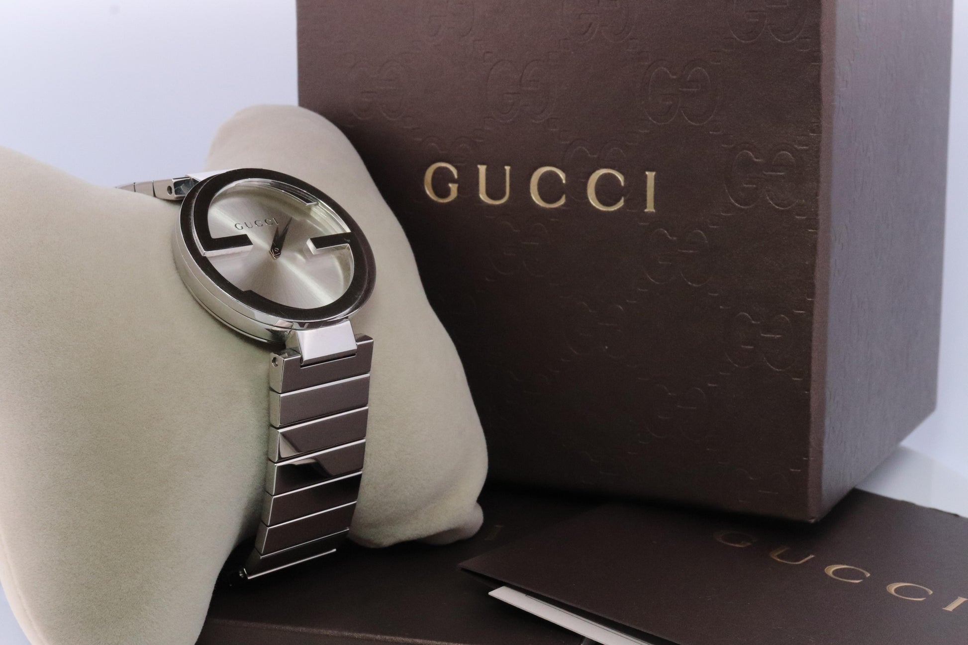 Vintage GUCCI Quartz 133.3 Watch. Gucci Interlocking Ladies. Box and Papers